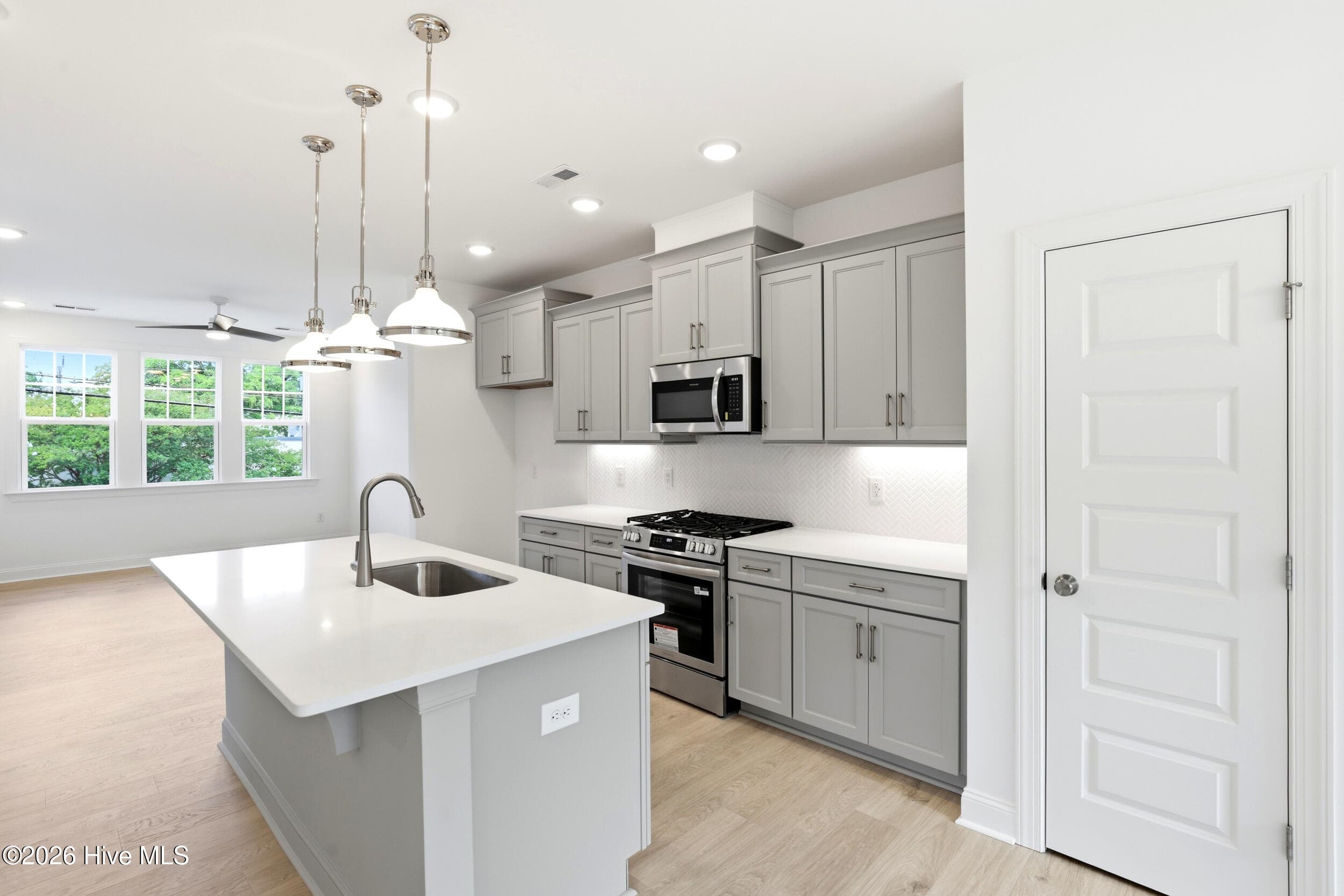 Townhouse at 516 Mcrae Street 103, Wilmington, NC 28401, photo 9 of 43