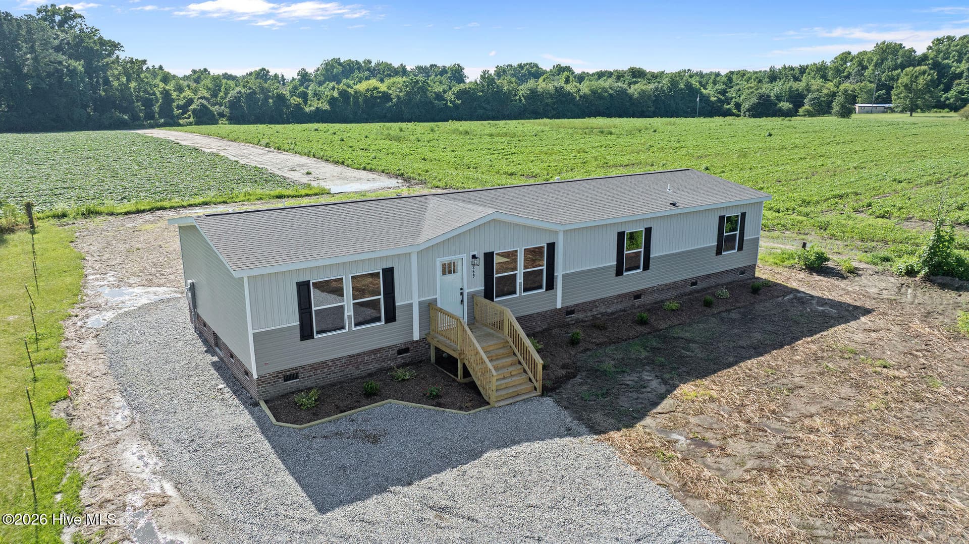Manufactured Home at 369 Clayton Road, Princeton, NC 27569, photo 2 of 41