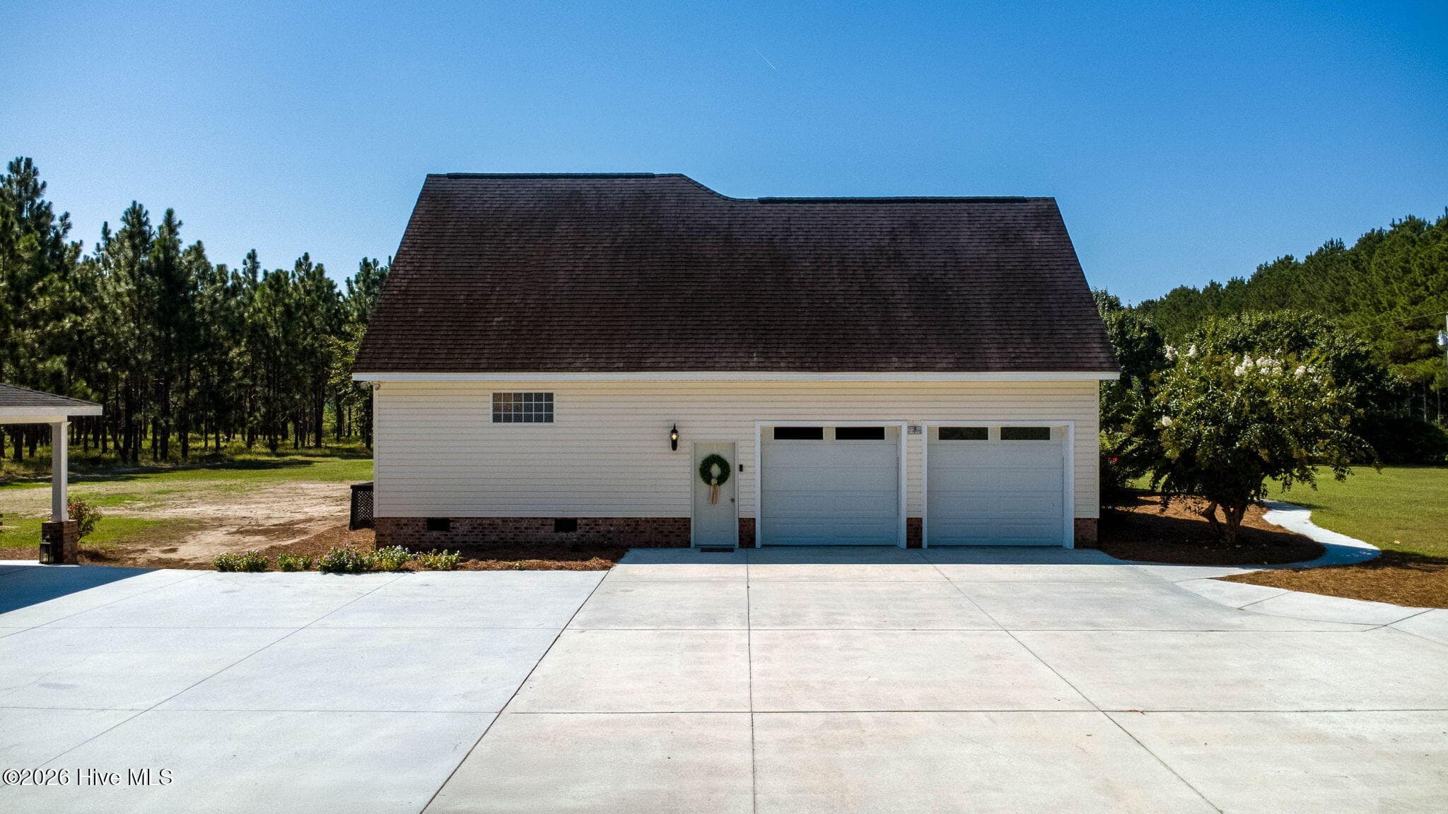 Single Family Residence at 727 Mount Olive Road, Bladenboro, NC 28320, photo 41 of 74