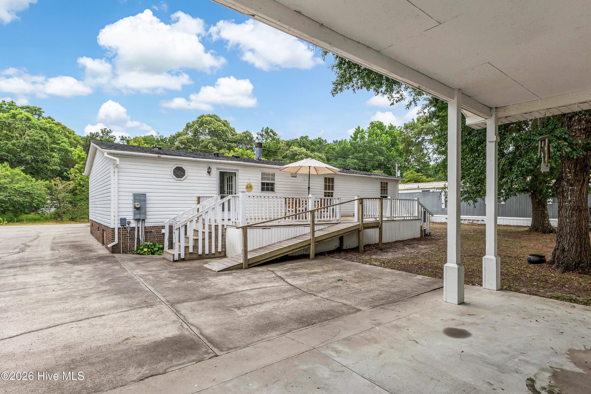 Manufactured Home at 2210 Forest Drive SW, Supply, NC 28462, photo 36 of 41