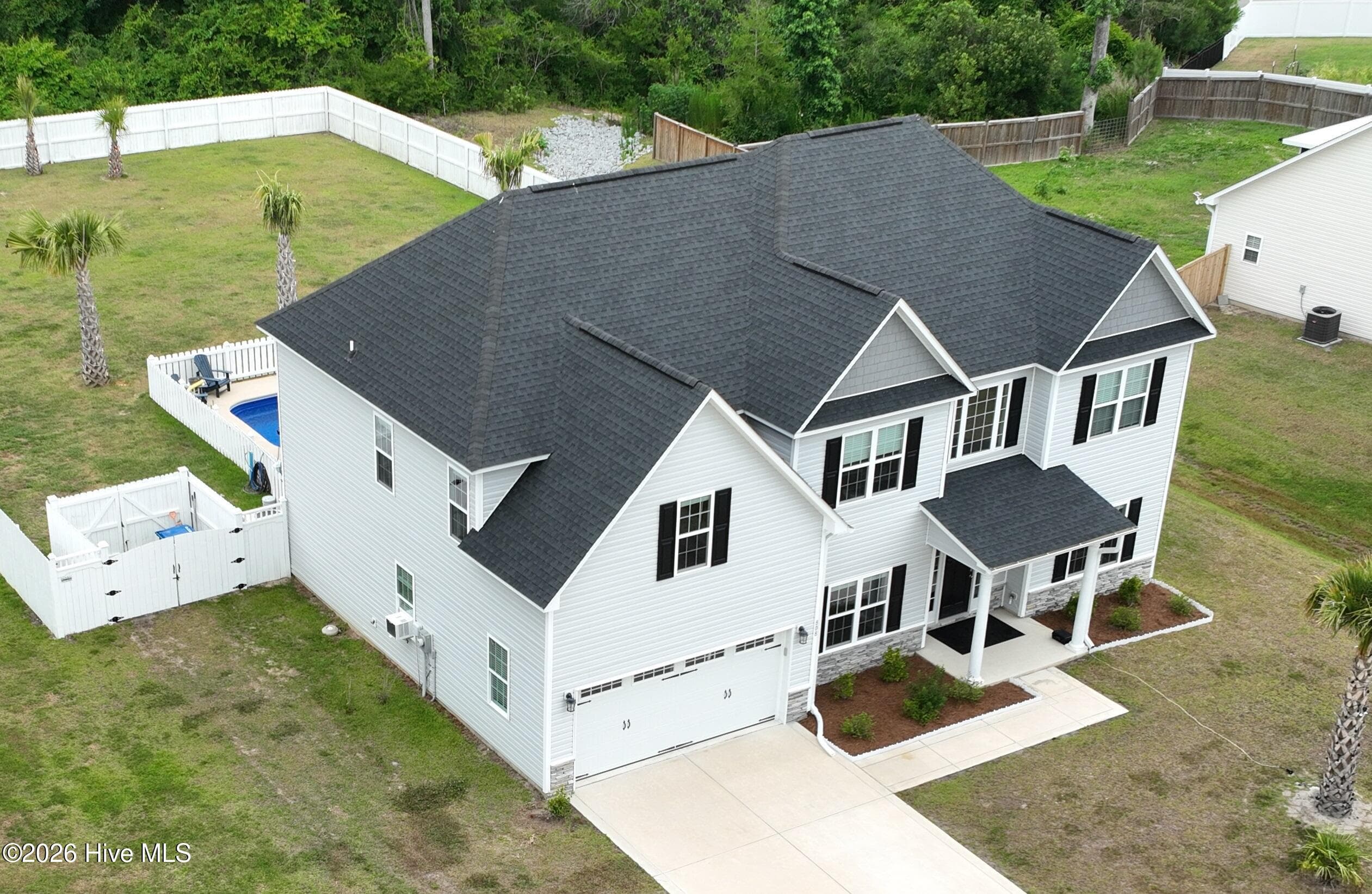 Single Family Residence at 808 Colchester Reef Run, Sneads Ferry, NC 28460, photo 3 of 48