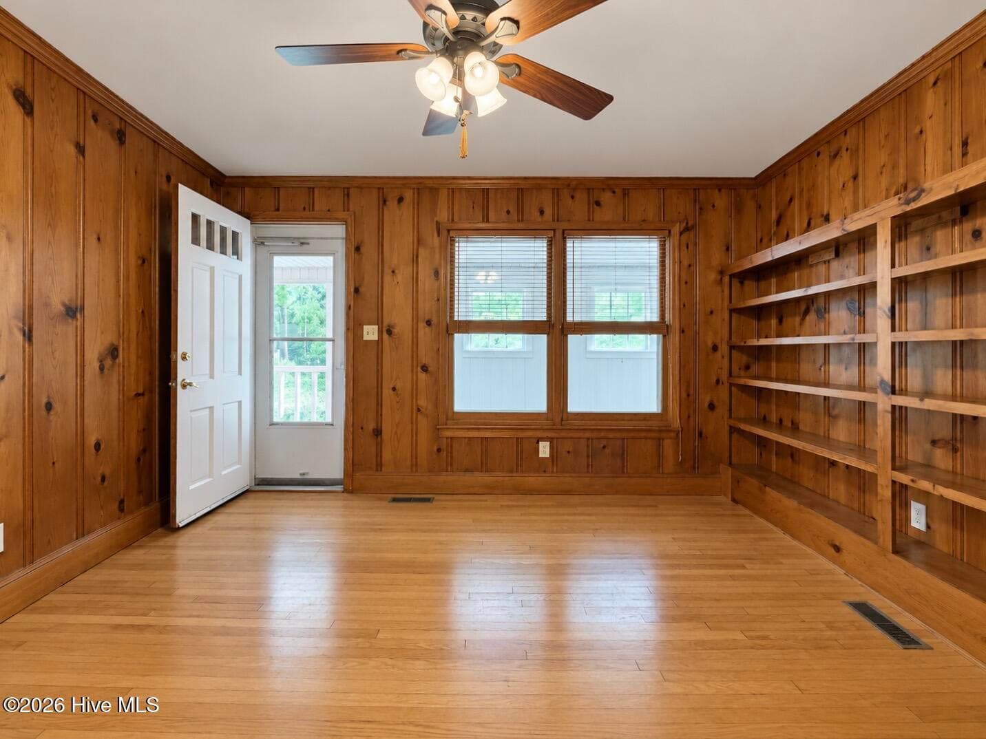 4th bedroom or home office/ study/ den. Huge screened porch right outside that door. - 320 Northern Boulevard, Wilmington, NC 28401