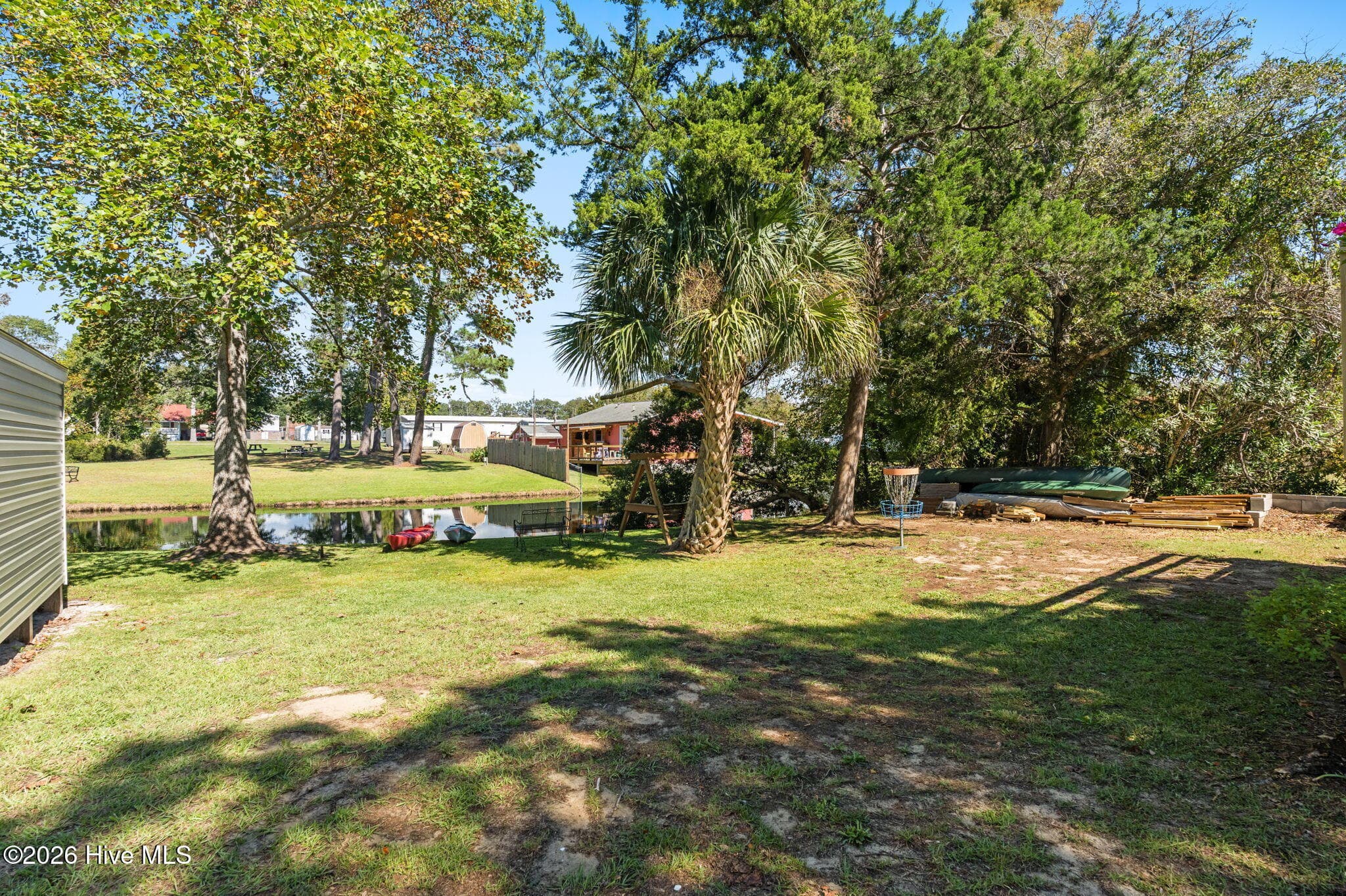 Manufactured Home at 2882 Six Pence Drive SW, Supply, NC 28462, Supply, photo 29 of 44