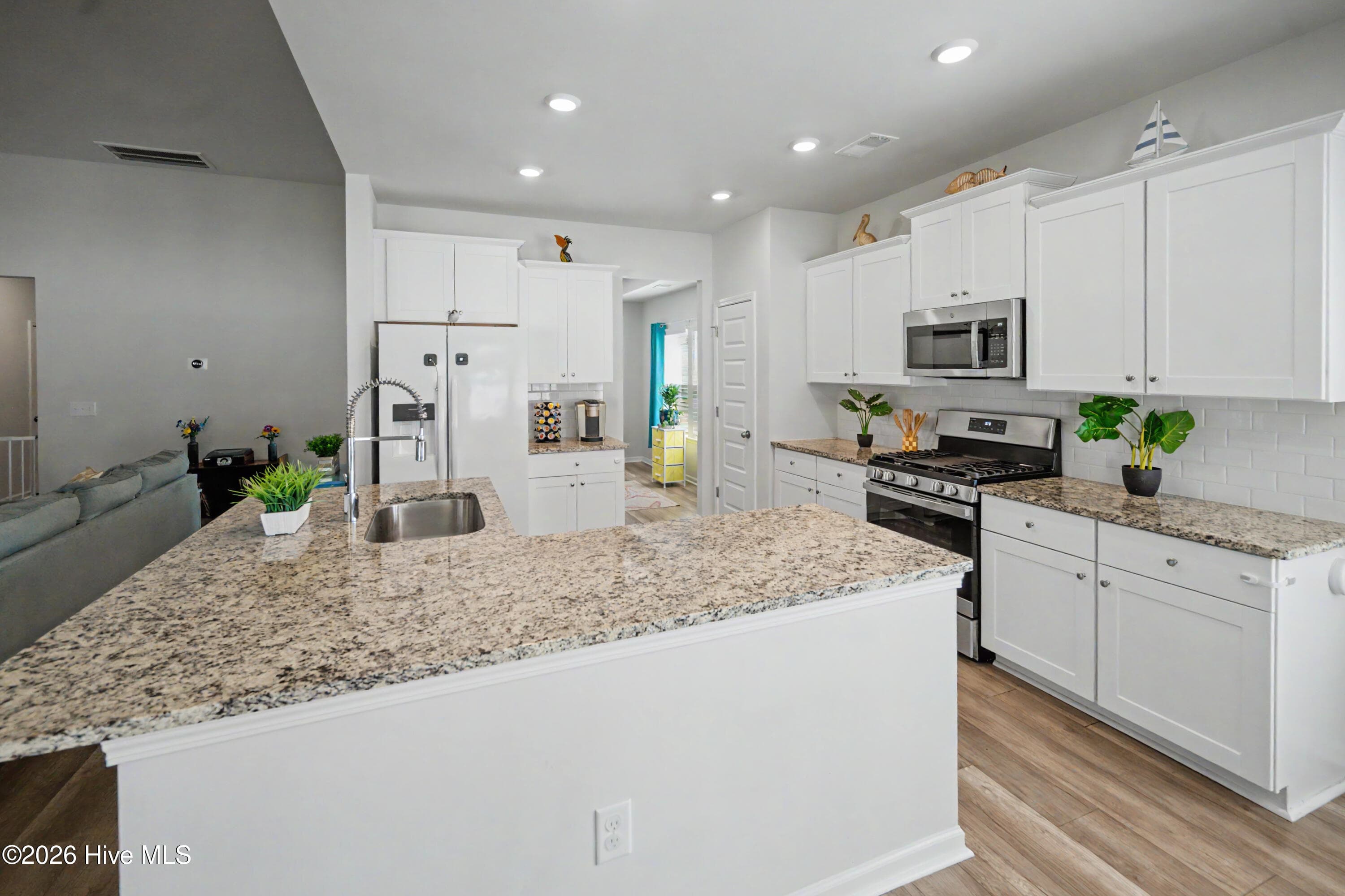 Single Family Residence at 9056 Island Shore Avenue, Calabash, NC 28467, photo 16 of 54
