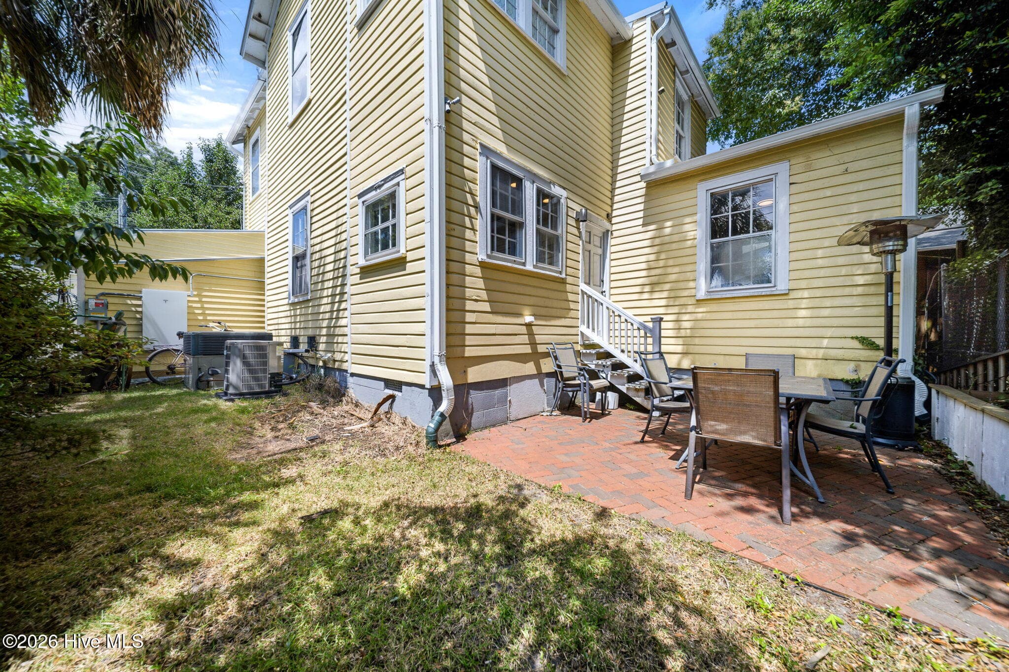 Single Family Residence at 106 Castle Street, Wilmington, NC 28401, photo 44 of 54