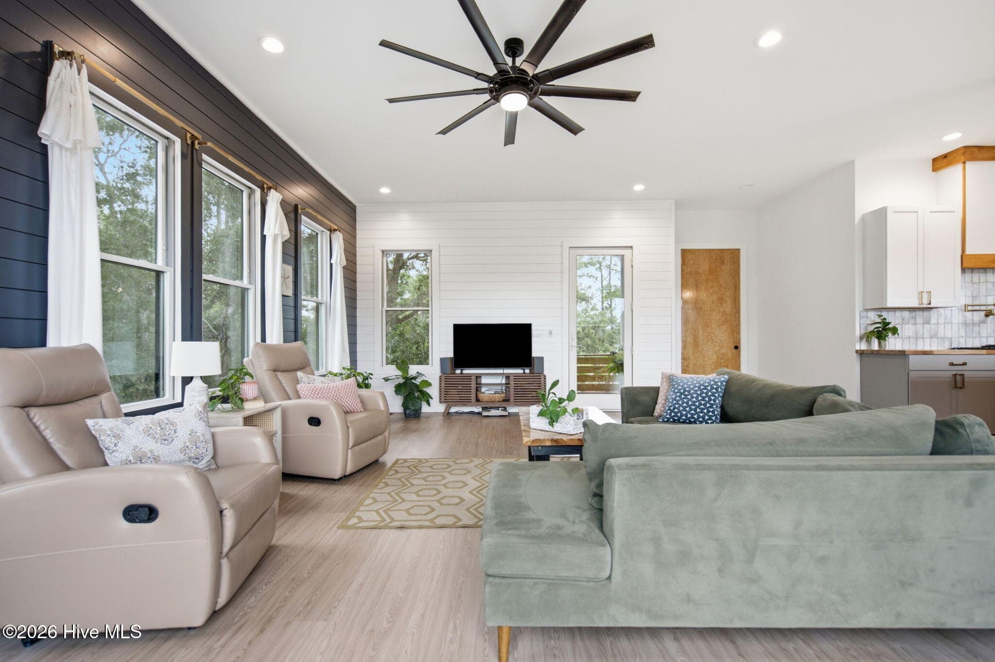 Single Family Residence at 9202 River Road, Wilmington, NC 28412, photo 12 of 77