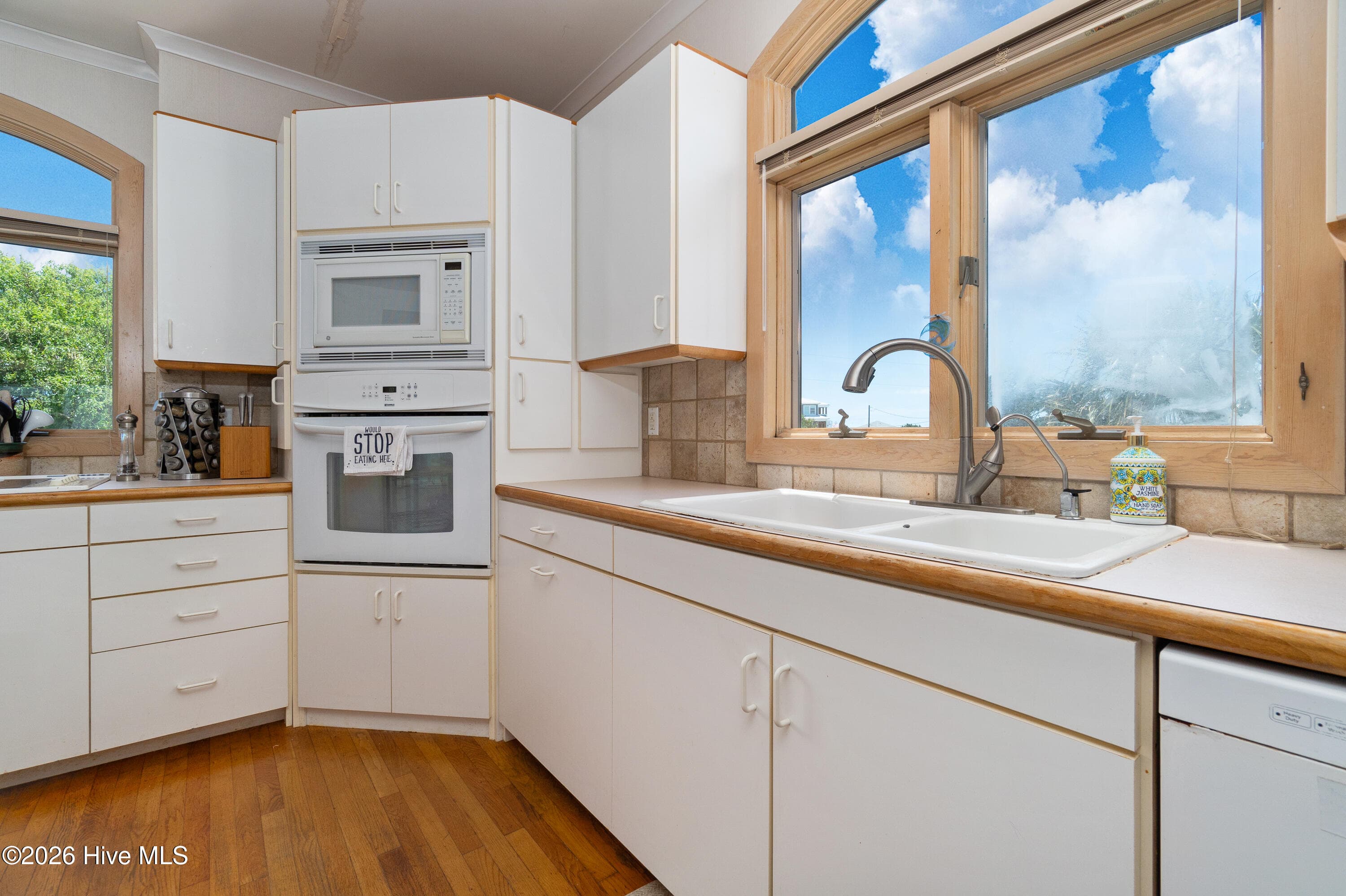Single Family Residence at 111 Bogue Court, Emerald Isle, NC 28594, photo 16 of 50