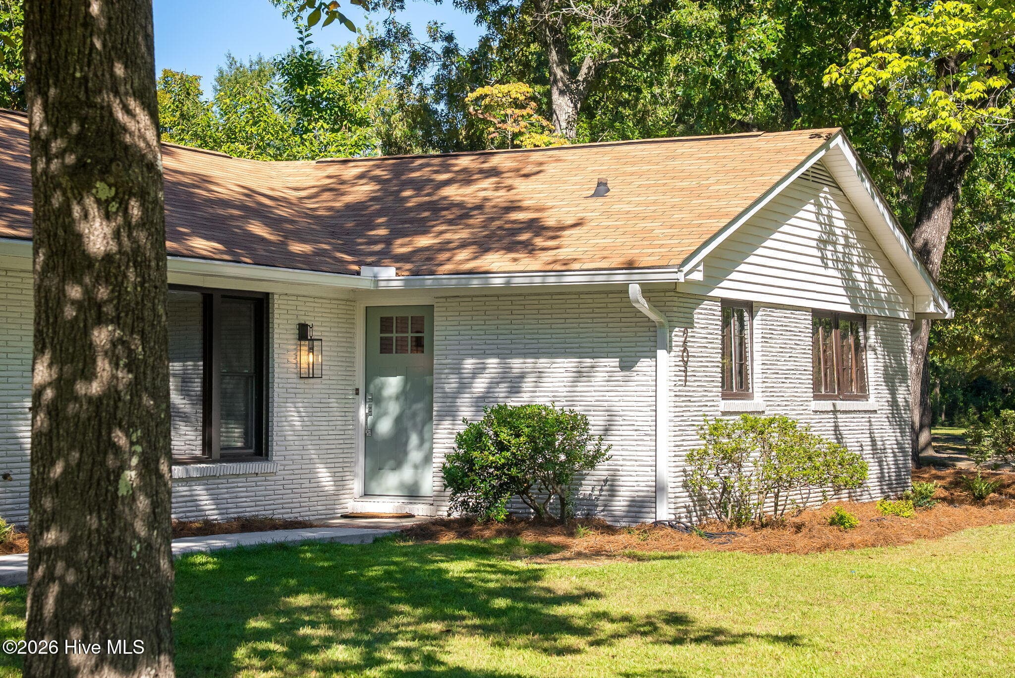 Single Family Residence at 201 Dunbarton Circle SE, Aiken, SC 29803, photo 4 of 52