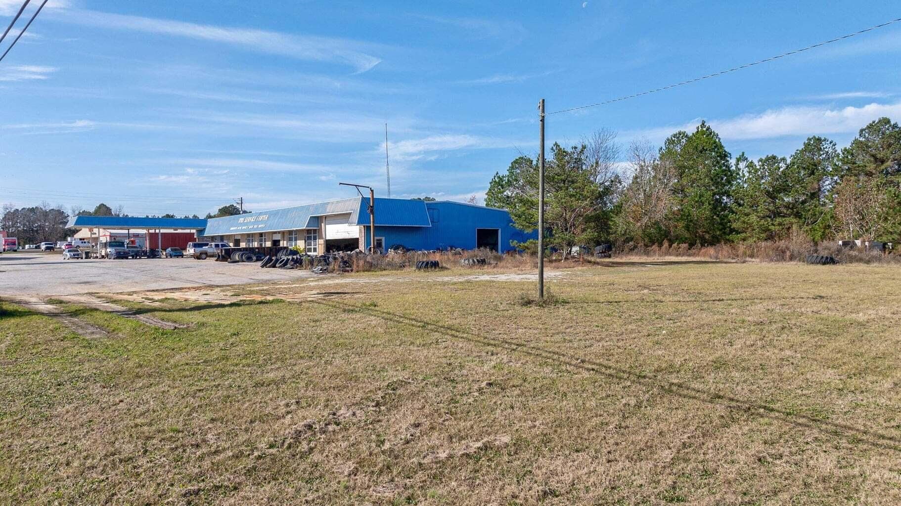 Warehouse at 608 S Main Street, Wrens, GA 30833, photo 4 of 10