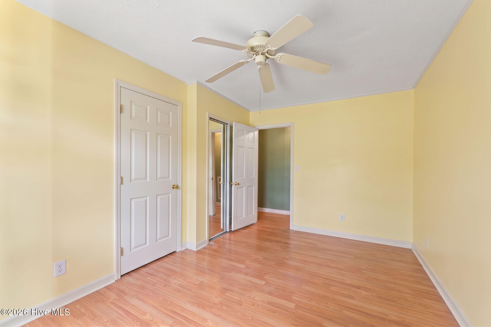 Single Family Residence at 906 20th Avenue N, North Myrtle Beach, SC 29582, photo 16 of 39