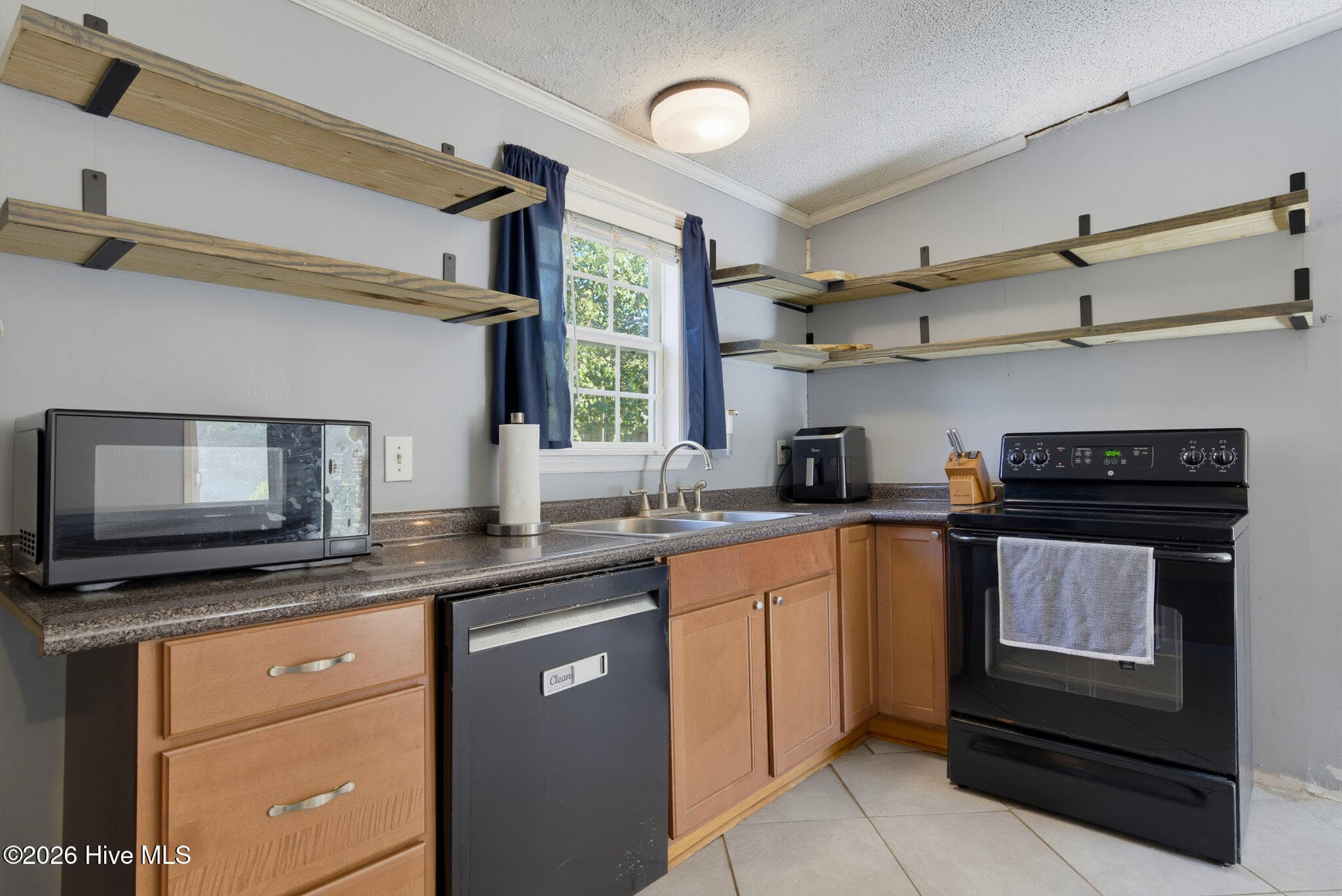 Manufactured Home at 1608 Patsy Lane, Wilmington, NC 28405, photo 16 of 51