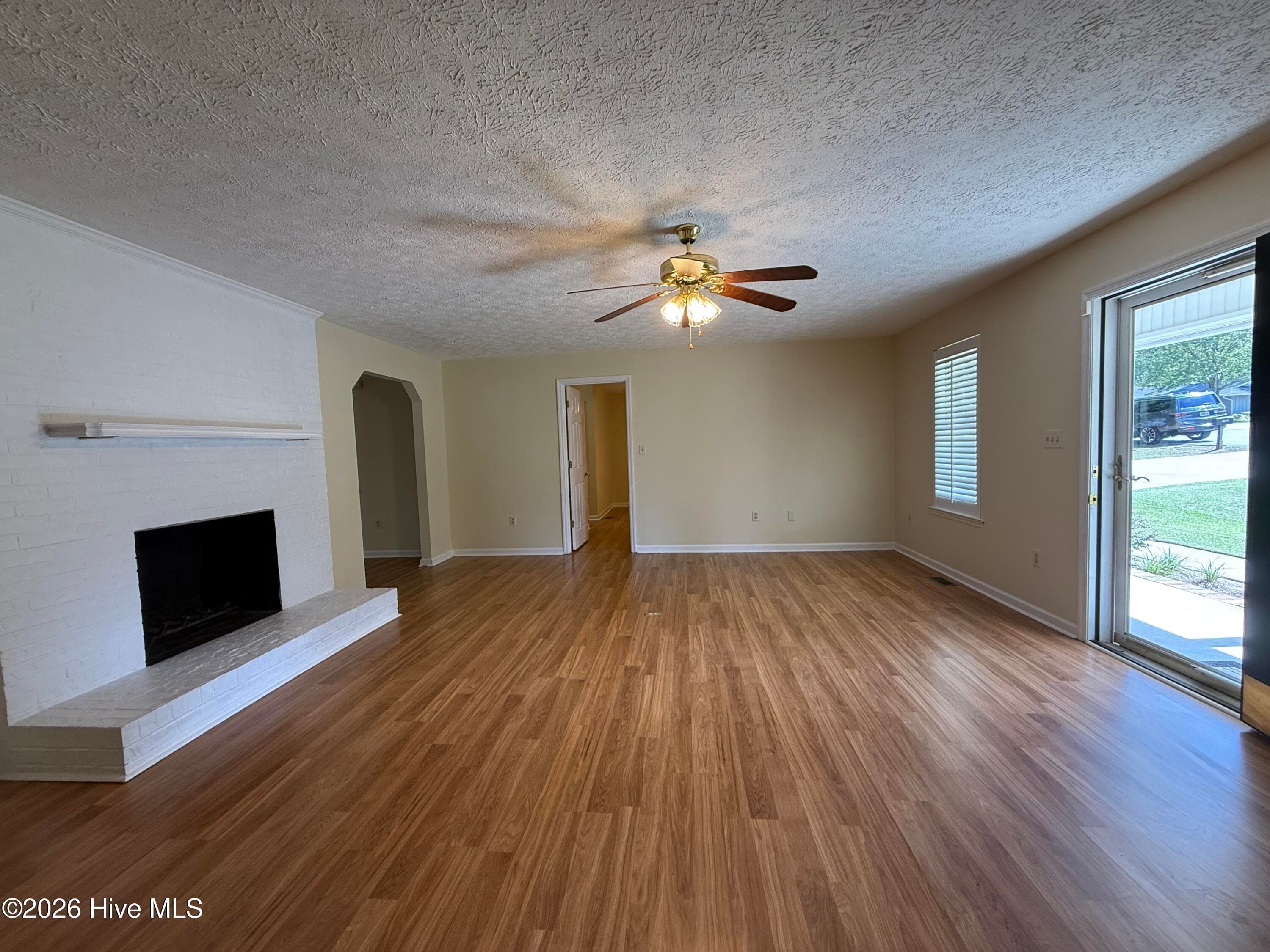 Single Family Residence at 422 King Lane, Thomson, GA 30824, photo 3 of 22