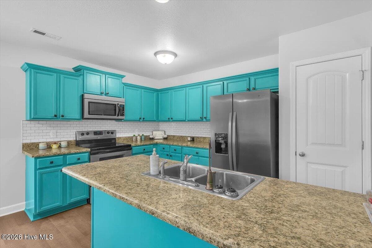 Single Family Residence at 207 Demetrius Court, Hubert, NC 28539, photo 14 of 35