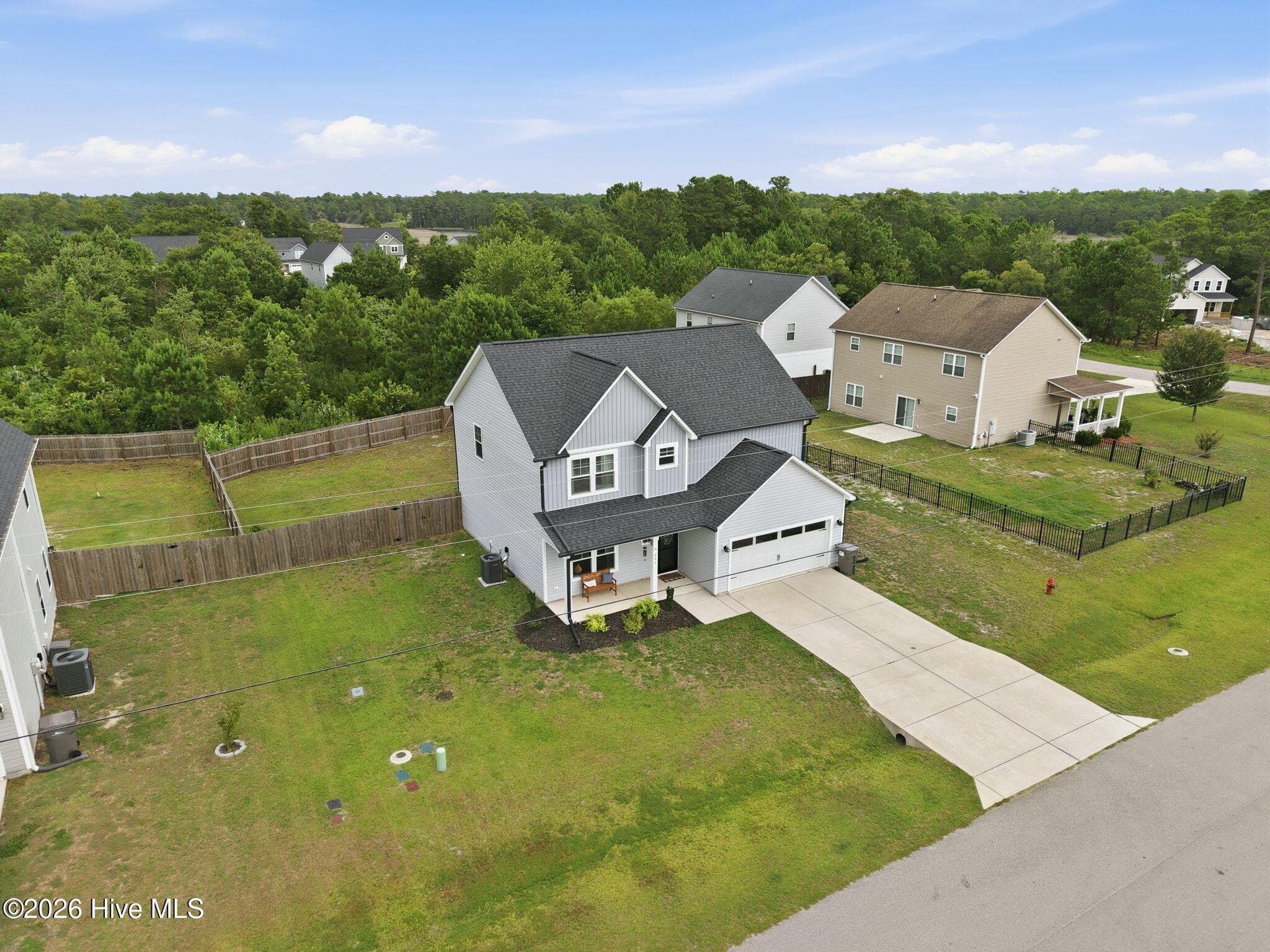 Single Family Residence at 284 E Ivybridge Drive, Hubert, NC 28539, photo 16 of 55