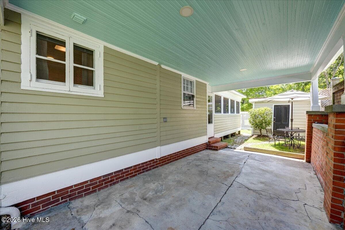Single Family Residence at 405 Hancock Street, New Bern, NC 28560, photo 30 of 113