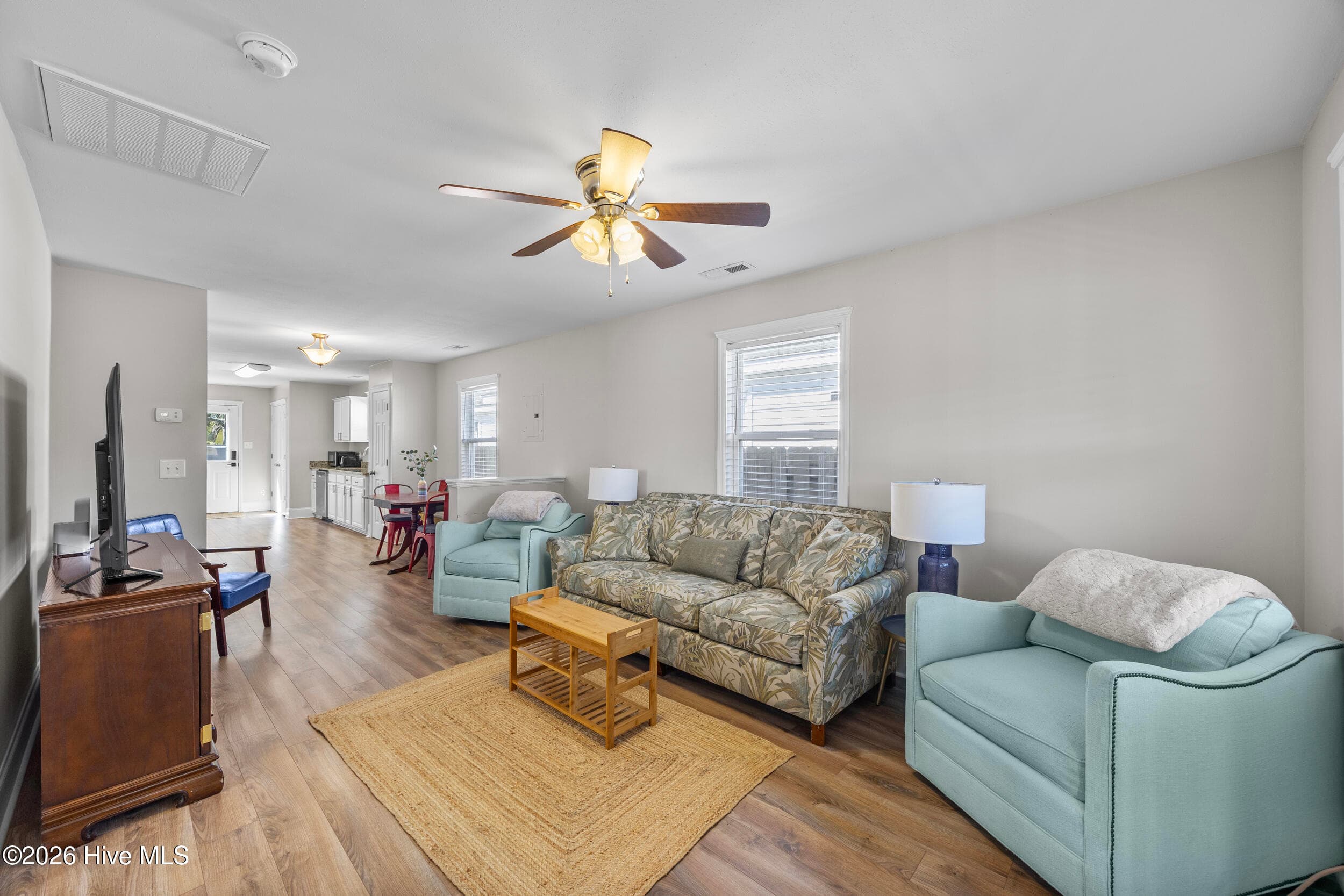 Single Family Residence at 1112 S 10th Street, Wilmington, NC 28401, photo 3 of 27