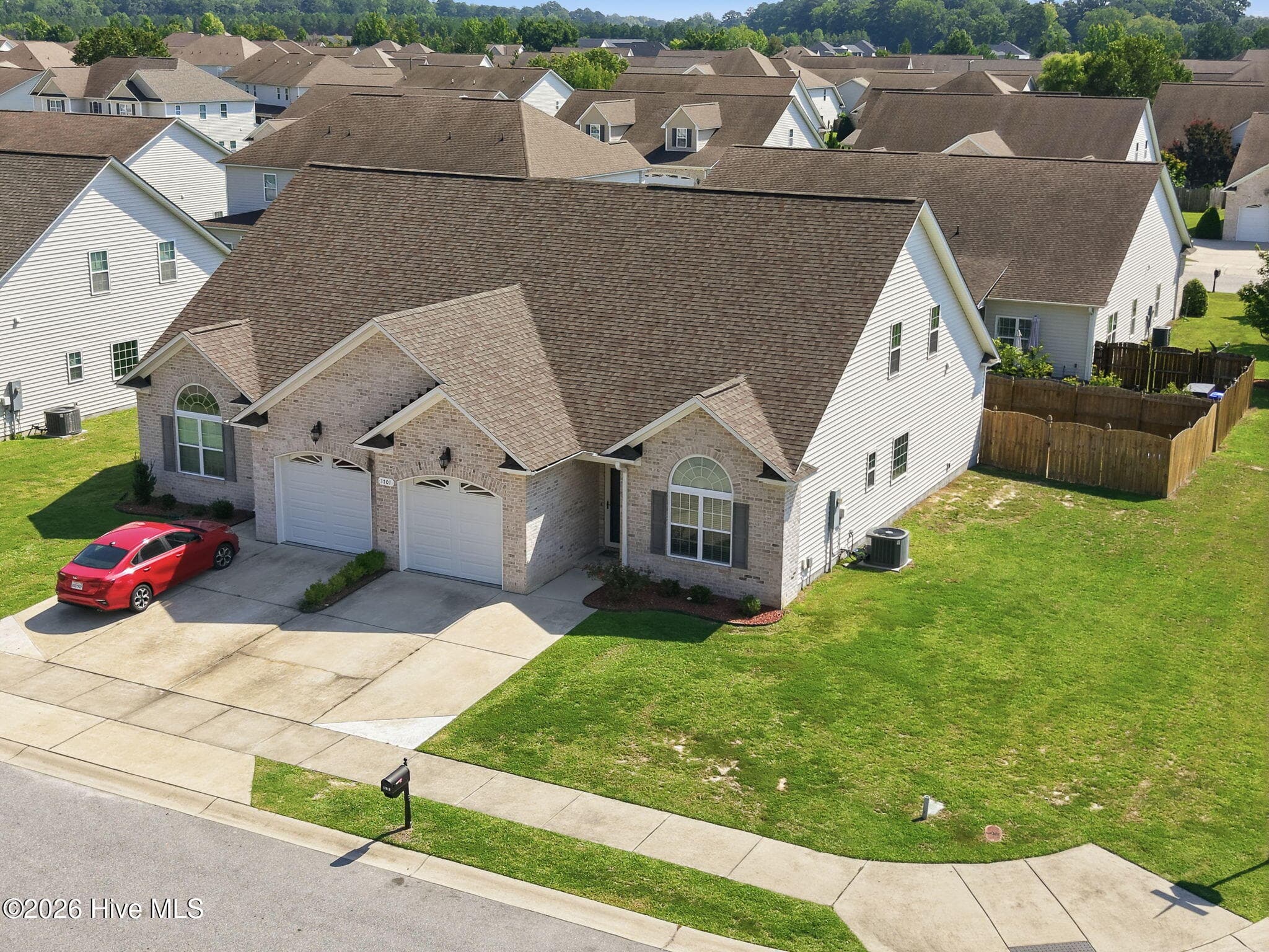 Townhouse at 1701 Cambria Drive B, Greenville, NC 27834, photo 4 of 37