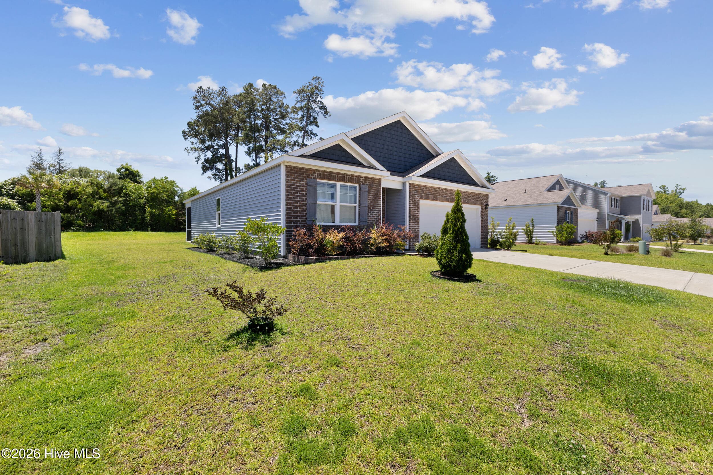 Single Family Residence at 133 Tributary Circle, Wilmington, NC 28401, photo 2 of 30