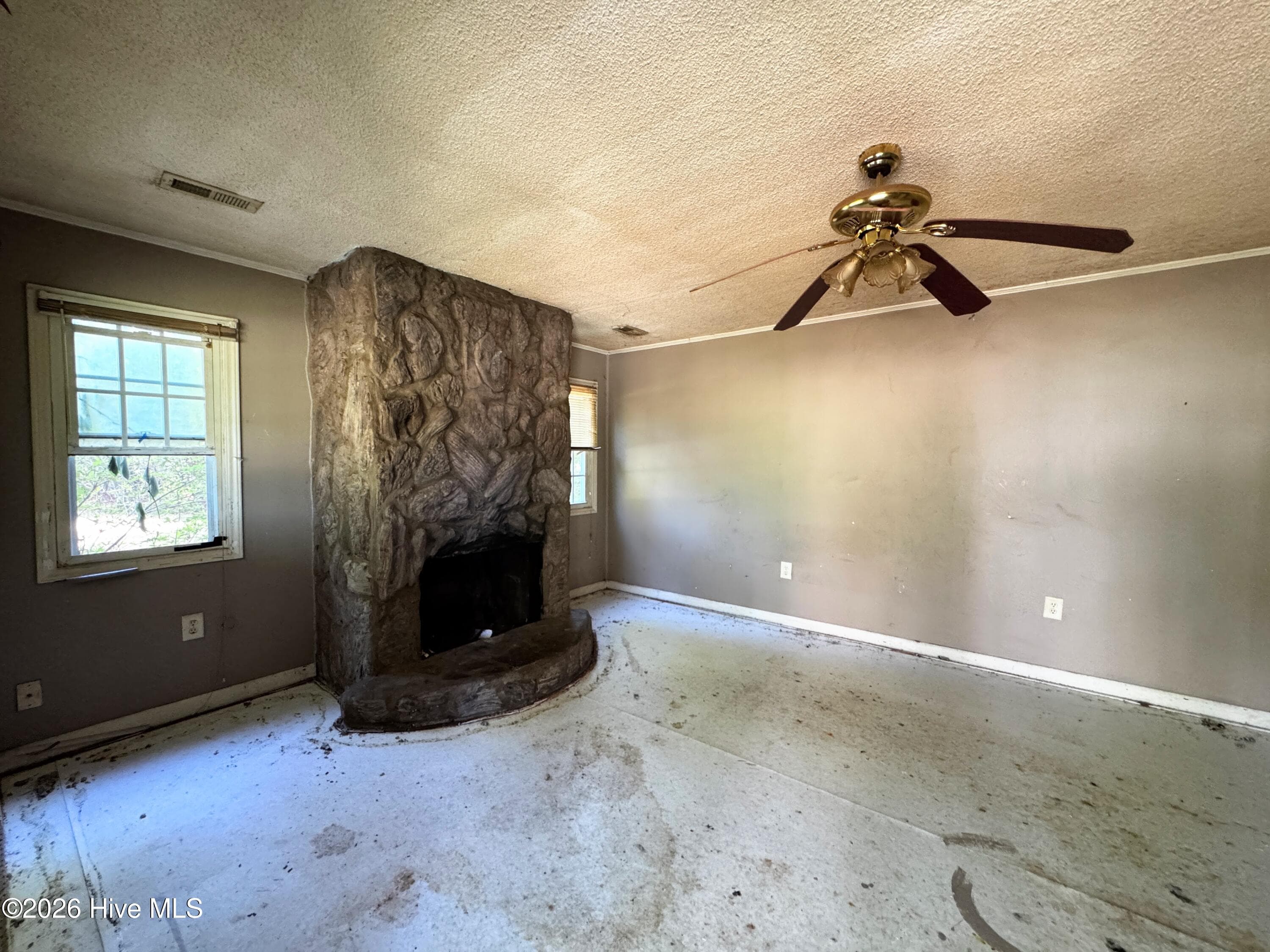 Single Family Residence at 739 Sloop Point Road, Hampstead, NC 28443, photo 3 of 32
