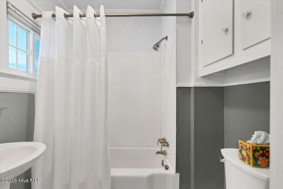 Upstairs en suite bath (3rd full) - 160 N Ridge Street, Southern Pines, NC 28387