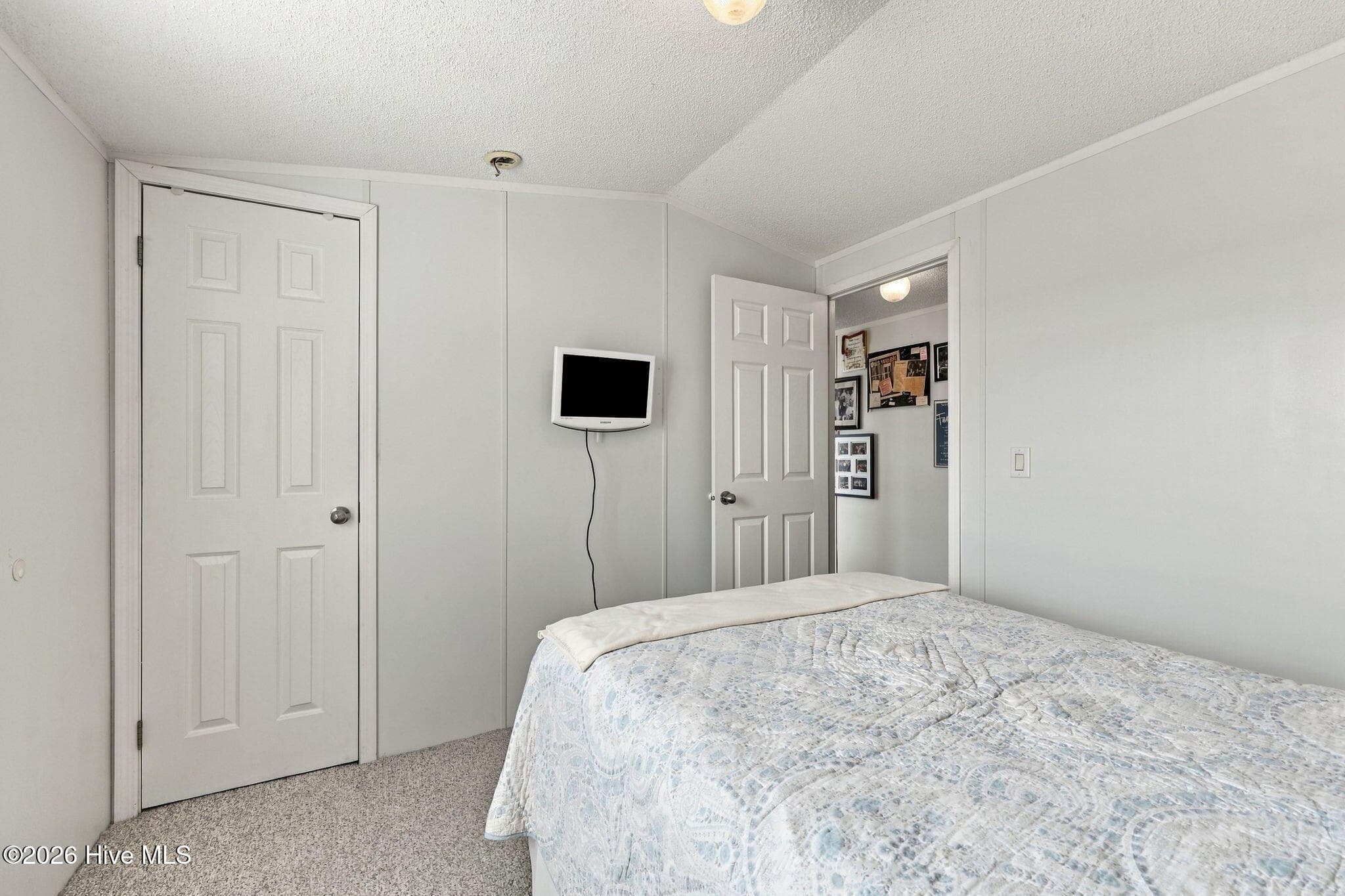 Manufactured Home at 1530 Salter Path Road 15, Indian Beach, NC 28512, photo 26 of 33