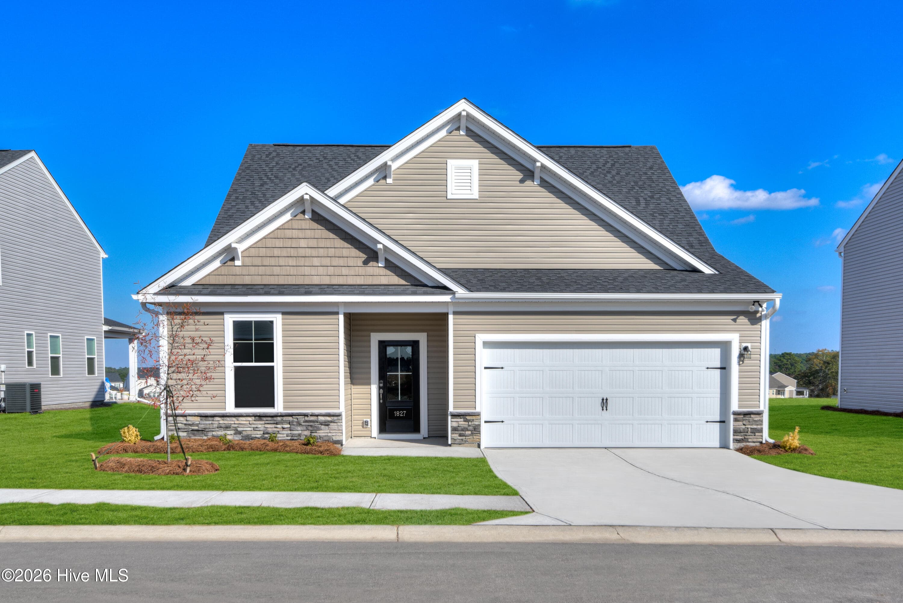 Single Family Residence at 1215 Evening Walk Drive NE, Winnabow, NC 28479, photo 10 of 57