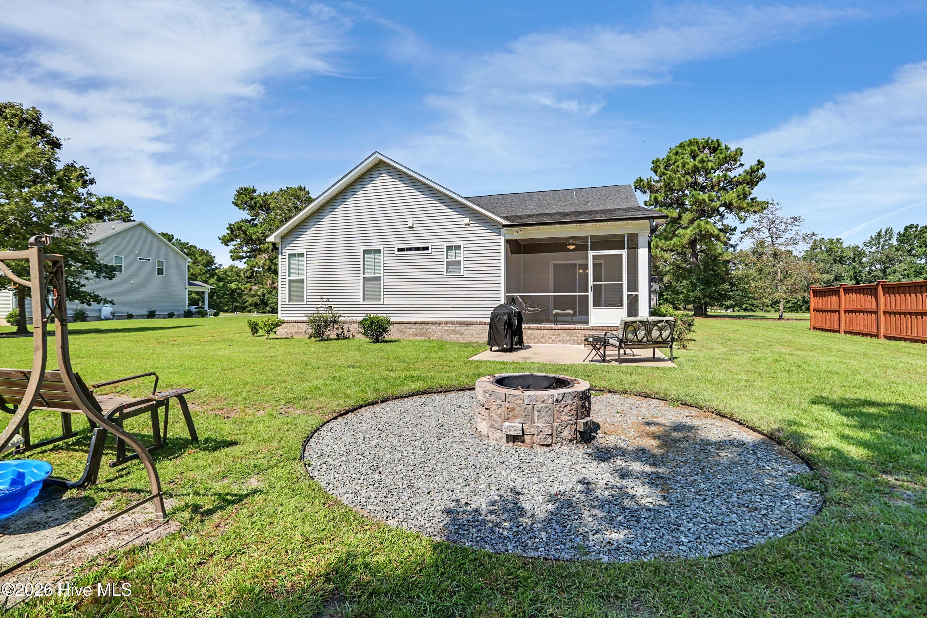 Single Family Residence at 25 S Beatrice Drive, Rocky Point, NC 28457, photo 34 of 39