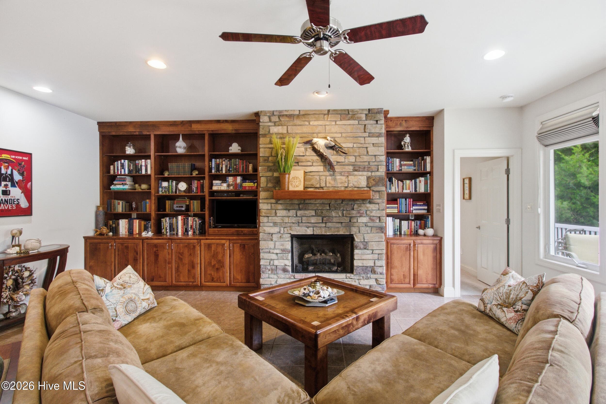 Living Room - 2207 Hidden Harbor Drive, New Bern, NC 28562