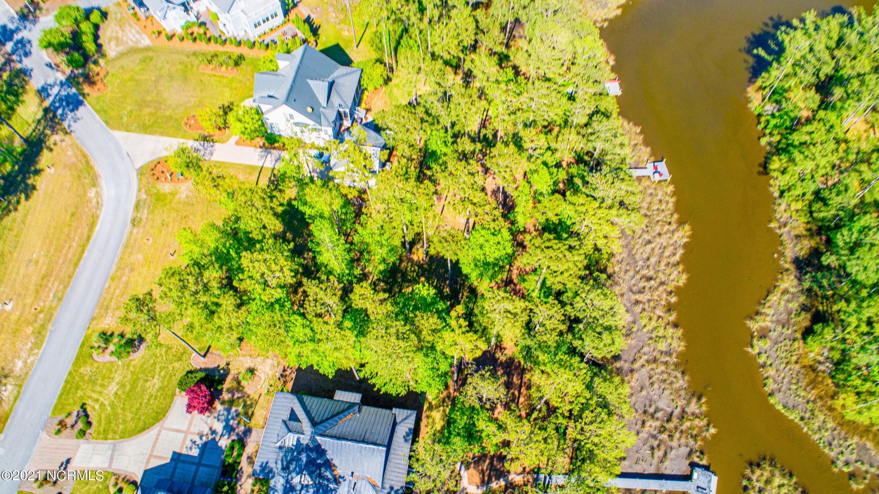126 35 Oyster Point Road, Oriental, NC 28571