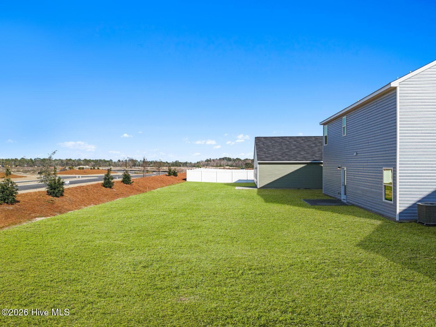 Single Family Residence at 1140 Garland Lake Cir Sw, Supply, NC 28462, photo 2 of 5