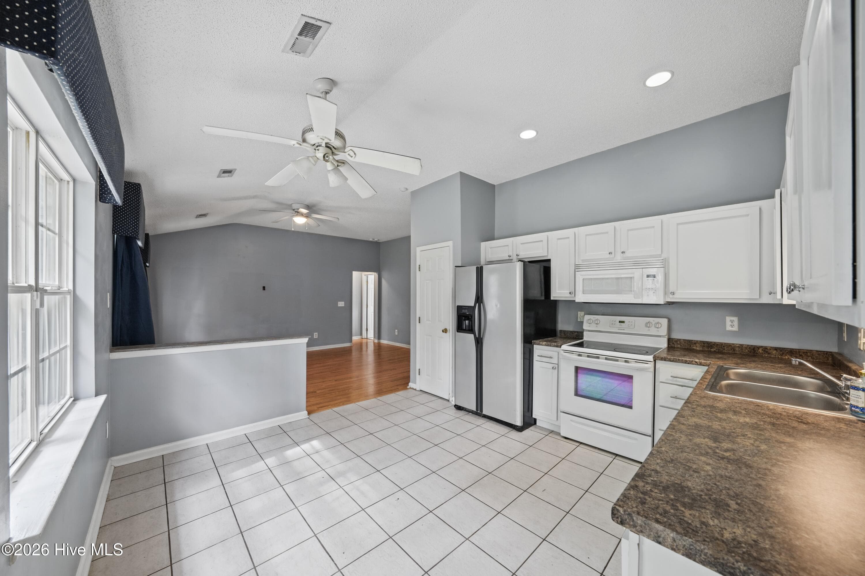 Single Family Residence at 2219 Sapling Circle, Wilmington, NC 28411, photo 12 of 45