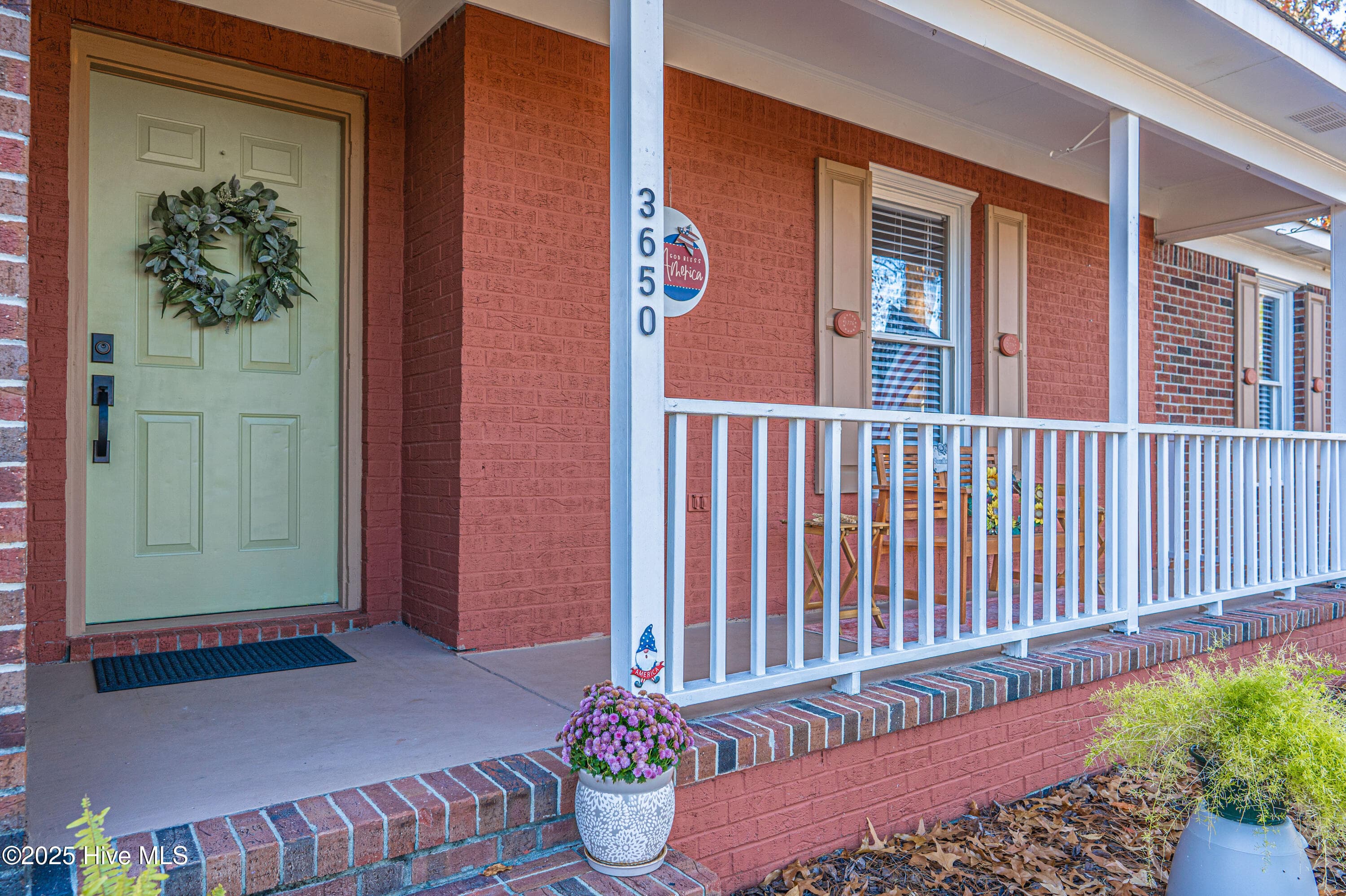 Single Family Residence at 3650 Hanover Drive, Hope Mills, NC 28348, photo 2 of 37