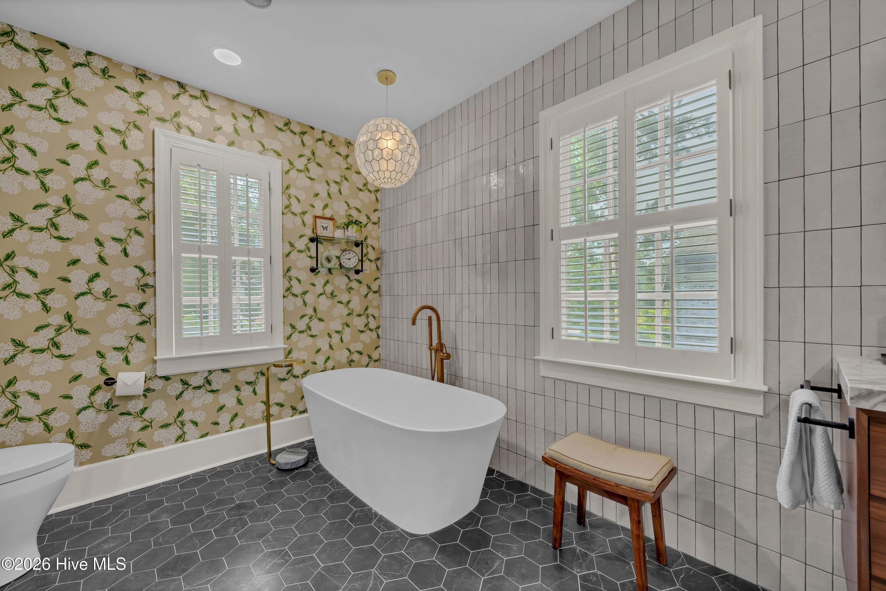 Single Family Residence at 318 Colonial Drive, Wilmington, NC 28403, photo 43 of 74