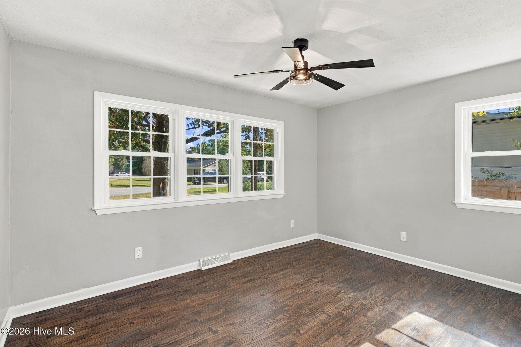 Single Family Residence at 5410 Rollin Road, Wilmington, NC 28409, photo 32 of 53