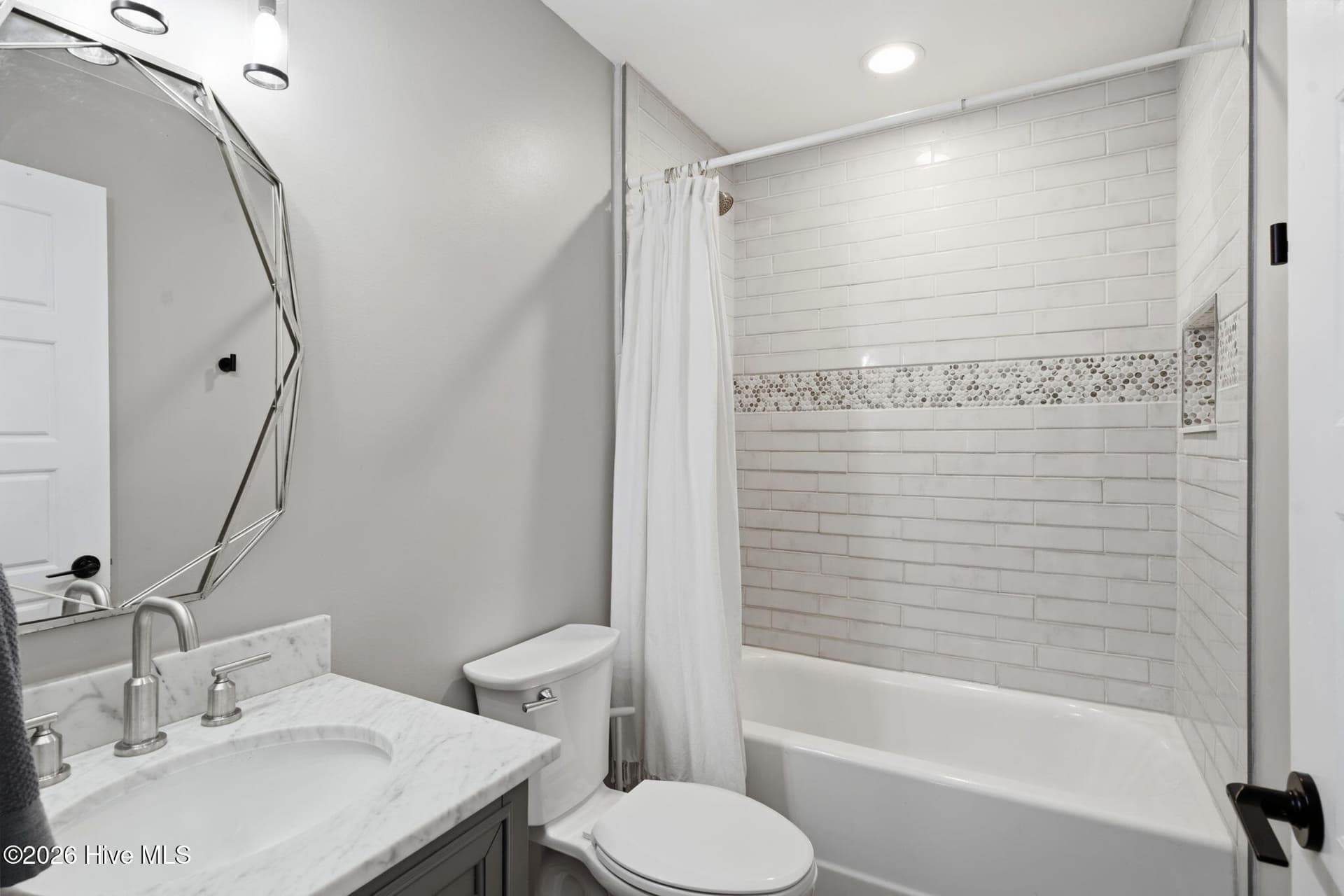 Single Family Residence at 1921 Hudson Drive, Wilmington, NC 28403, photo 25 of 40