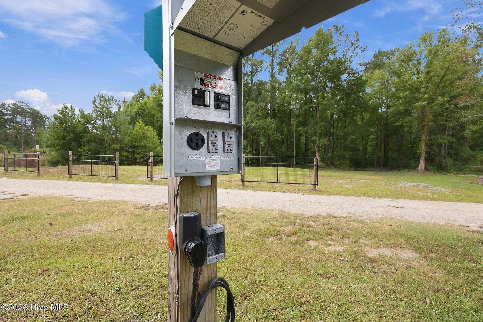 Ready to plug ad RV - 11566 Hwy 17, Maysville, NC 28555