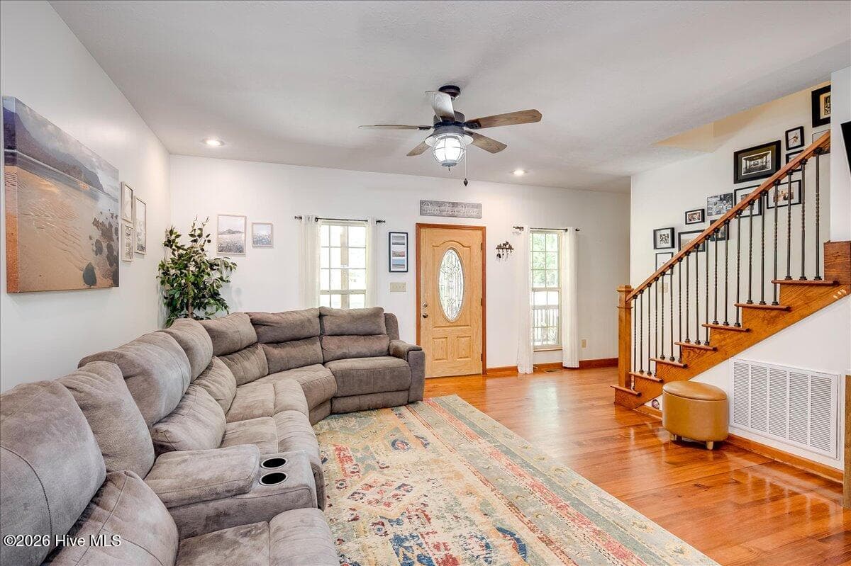 Single Family Residence at 13 Sunset Circle, North Augusta, SC 29860, photo 5 of 52