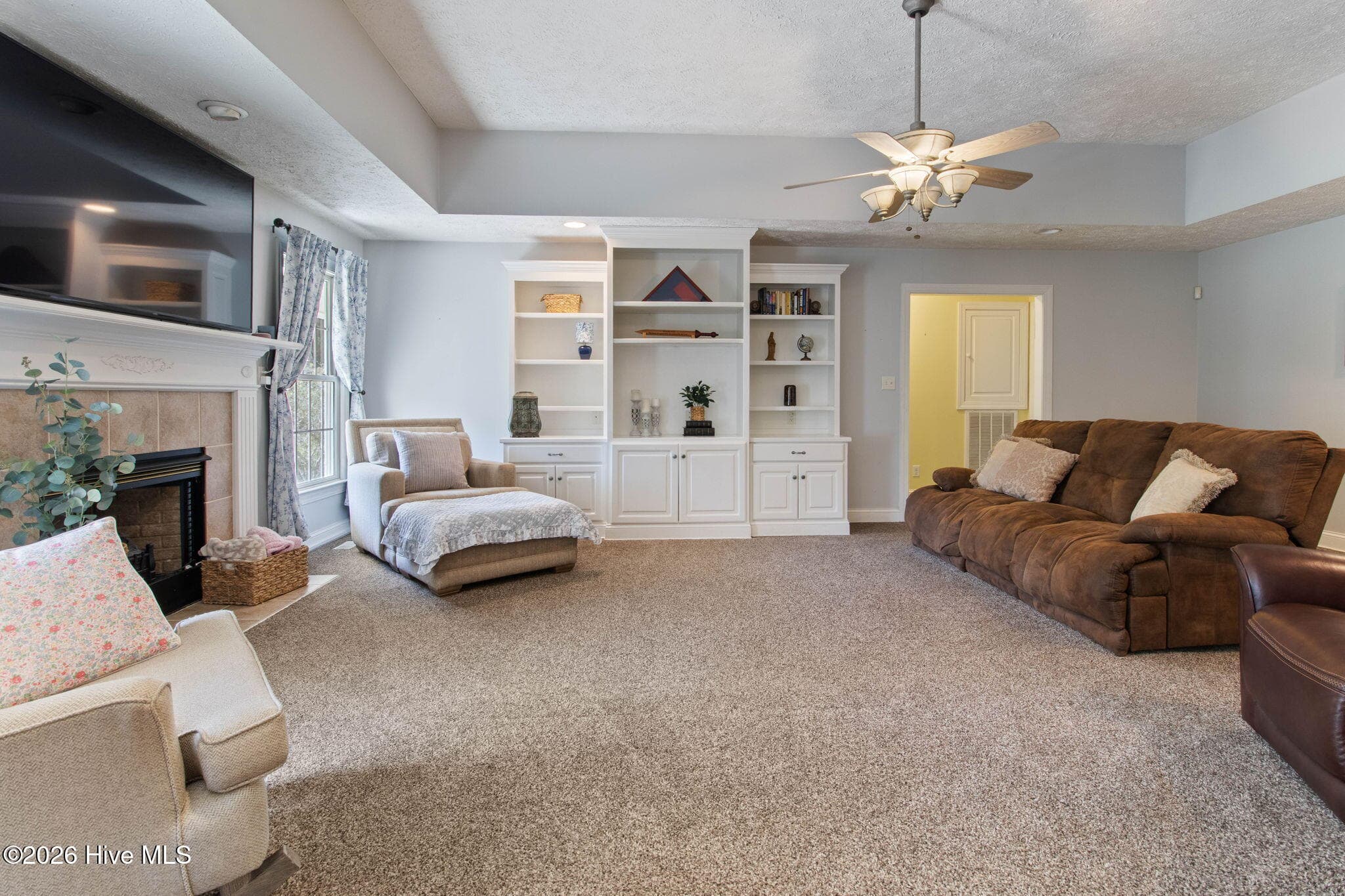 With Custom Built Ins - 727 Mount Olive Road, Bladenboro, NC 28320