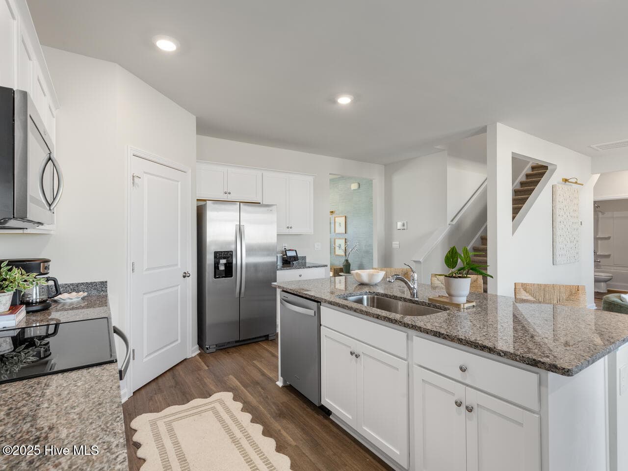 granite kitchen countertops - 650 Forecastle Lane Lot 98, Jacksonville, NC 28546