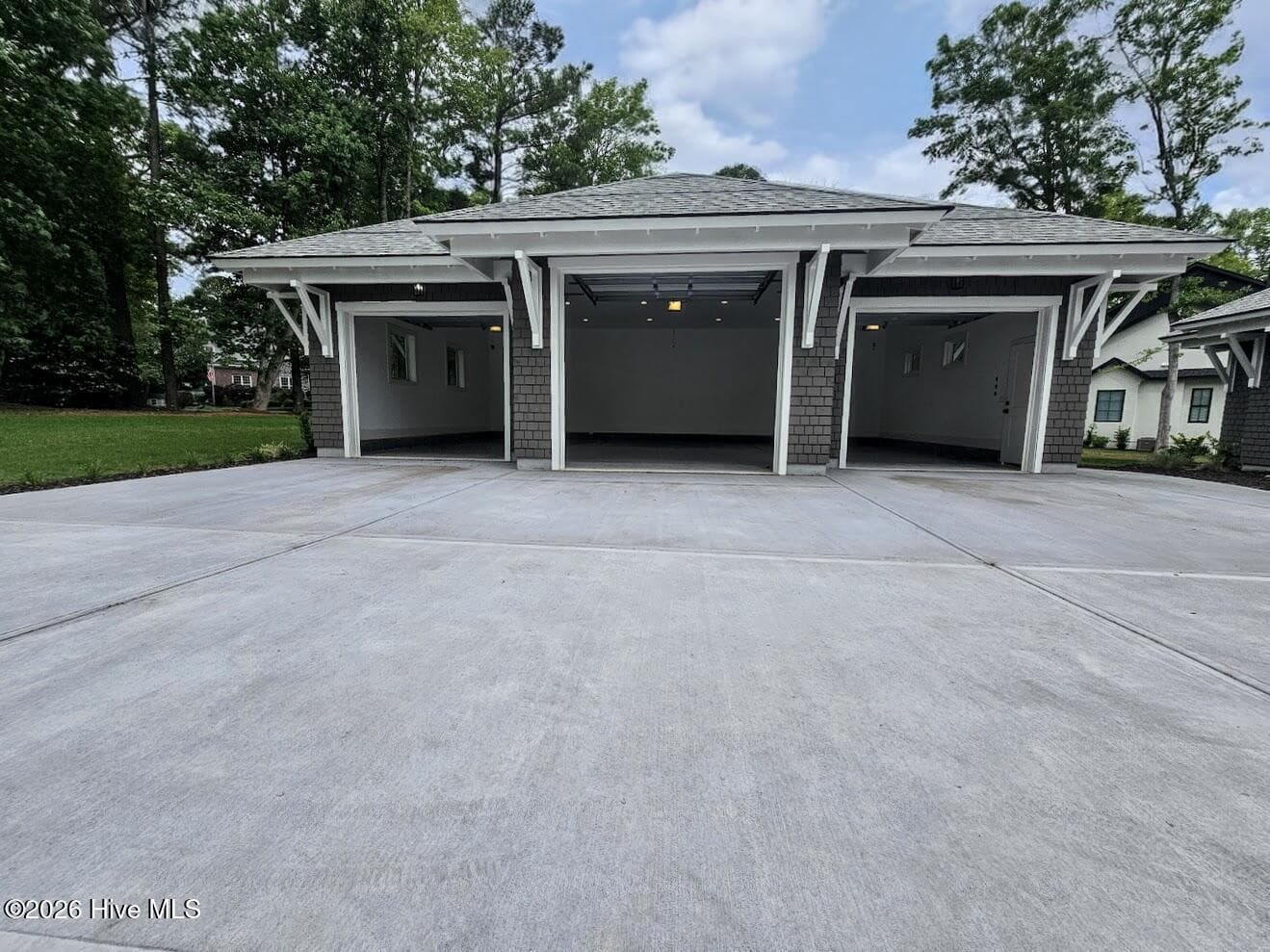 26 x 39 size garage - 38 Reston Bluff, Hampstead, NC 28443
