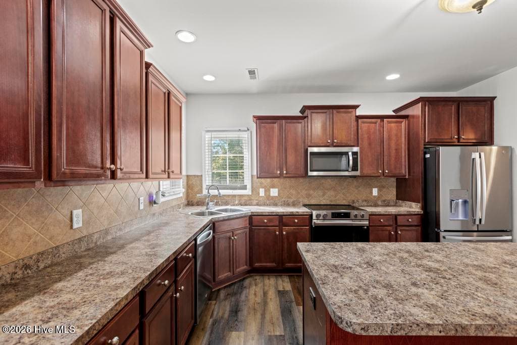 Single Family Residence at 201 Old Millstone Court, Sneads Ferry, NC 28460, photo 12 of 86