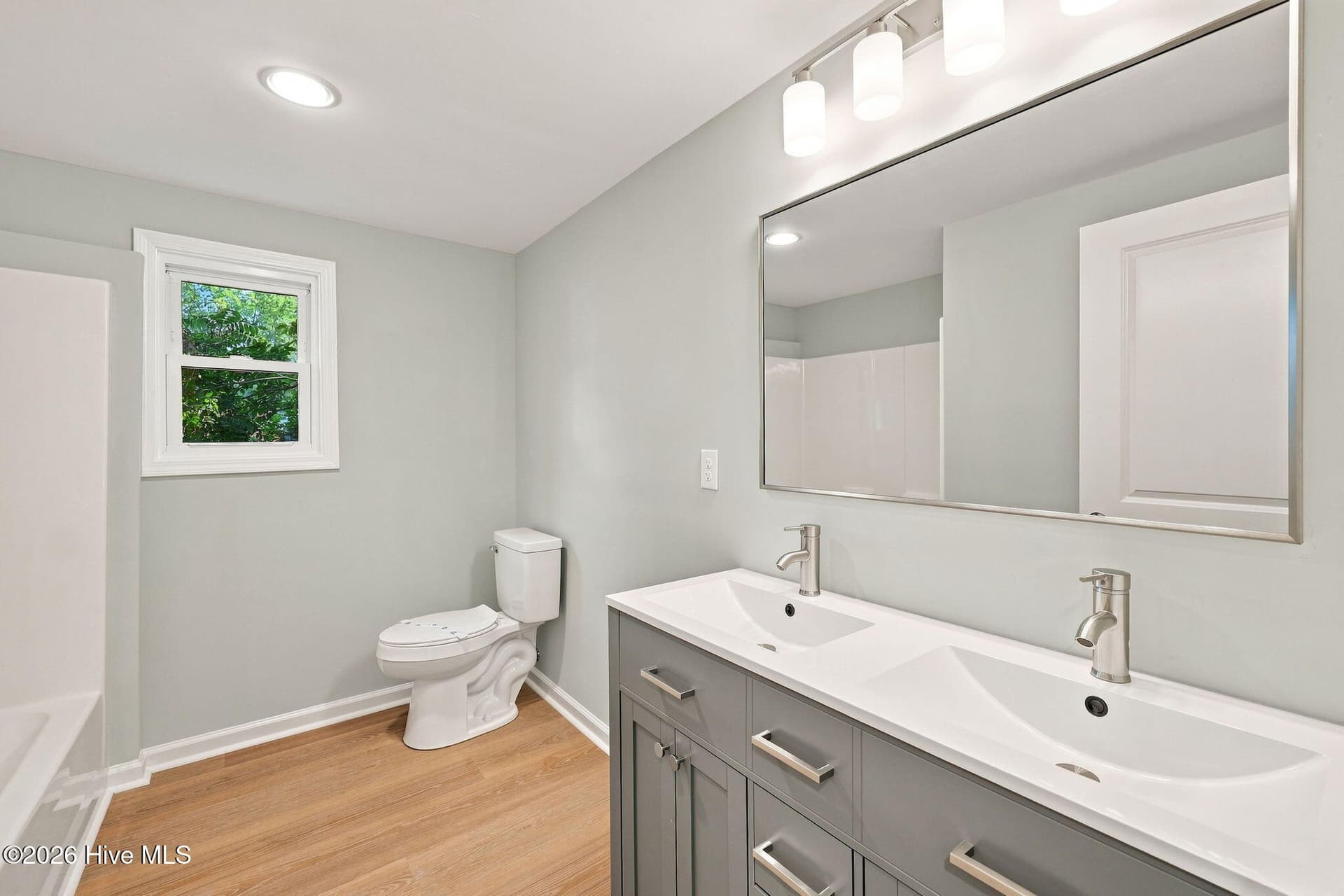 105 W Wallace Street, Burgaw, NC 28425