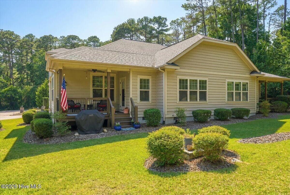 Townhouse at 1 Robins Roost B, Whispering Pines, NC 28327, photo 11 of 72