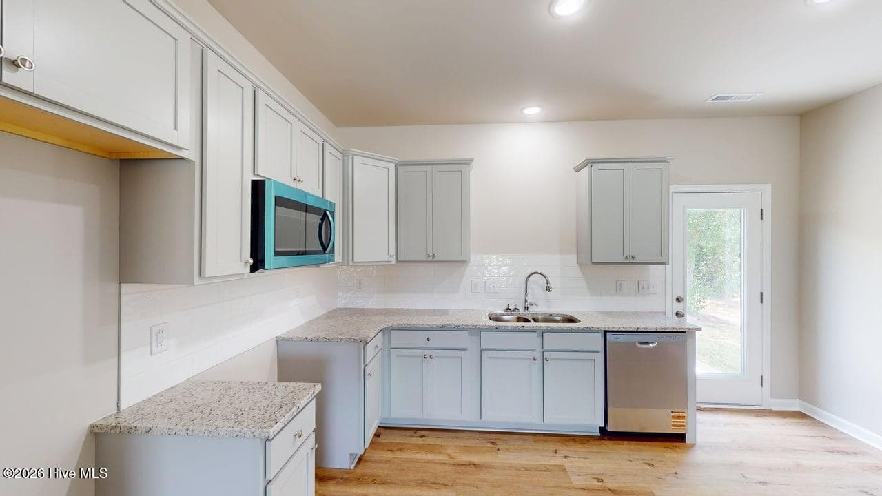 Single Family Residence at 102 Sandy Springs Drive, Goldsboro, NC 27534, photo 13 of 26