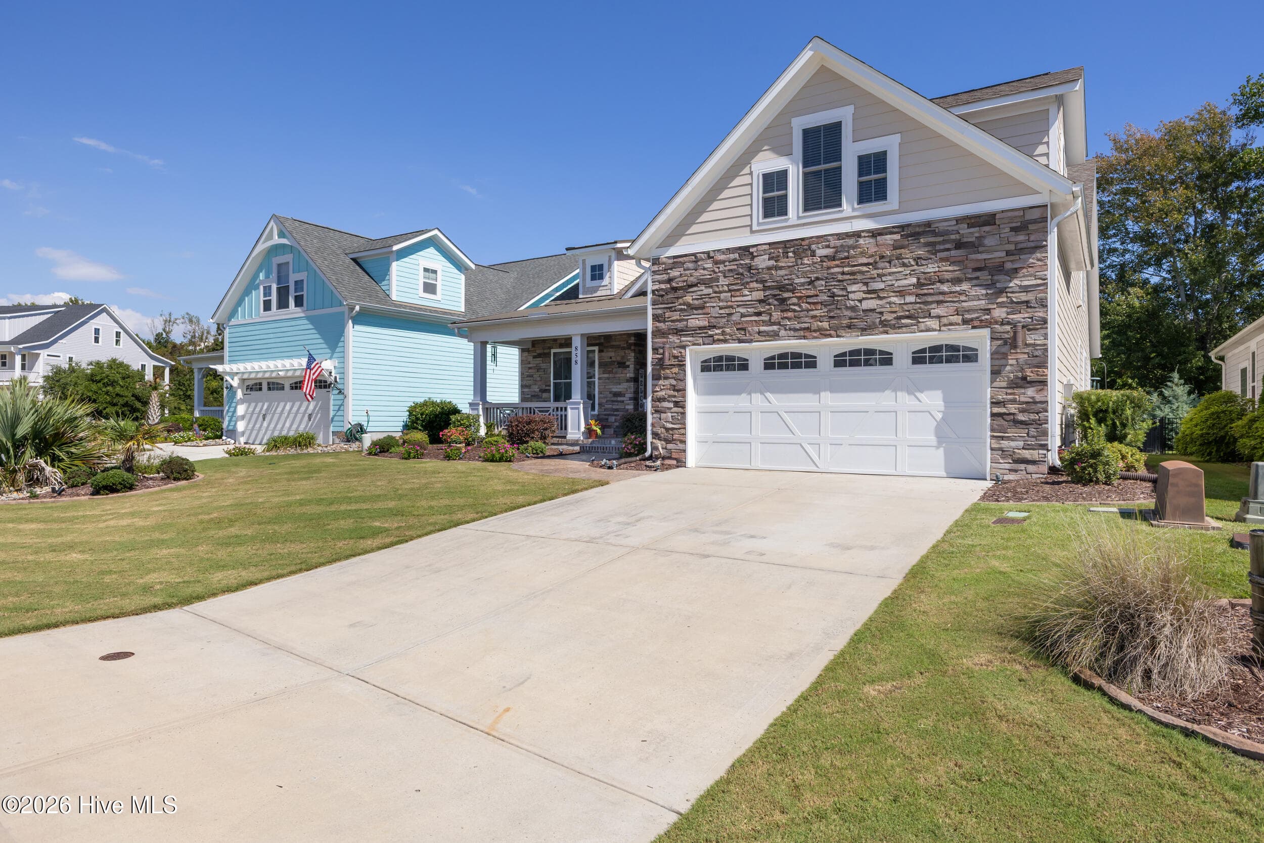 Single Family Residence at 858 Lake Willow Way, Holly Ridge, NC 28445, photo 4 of 50