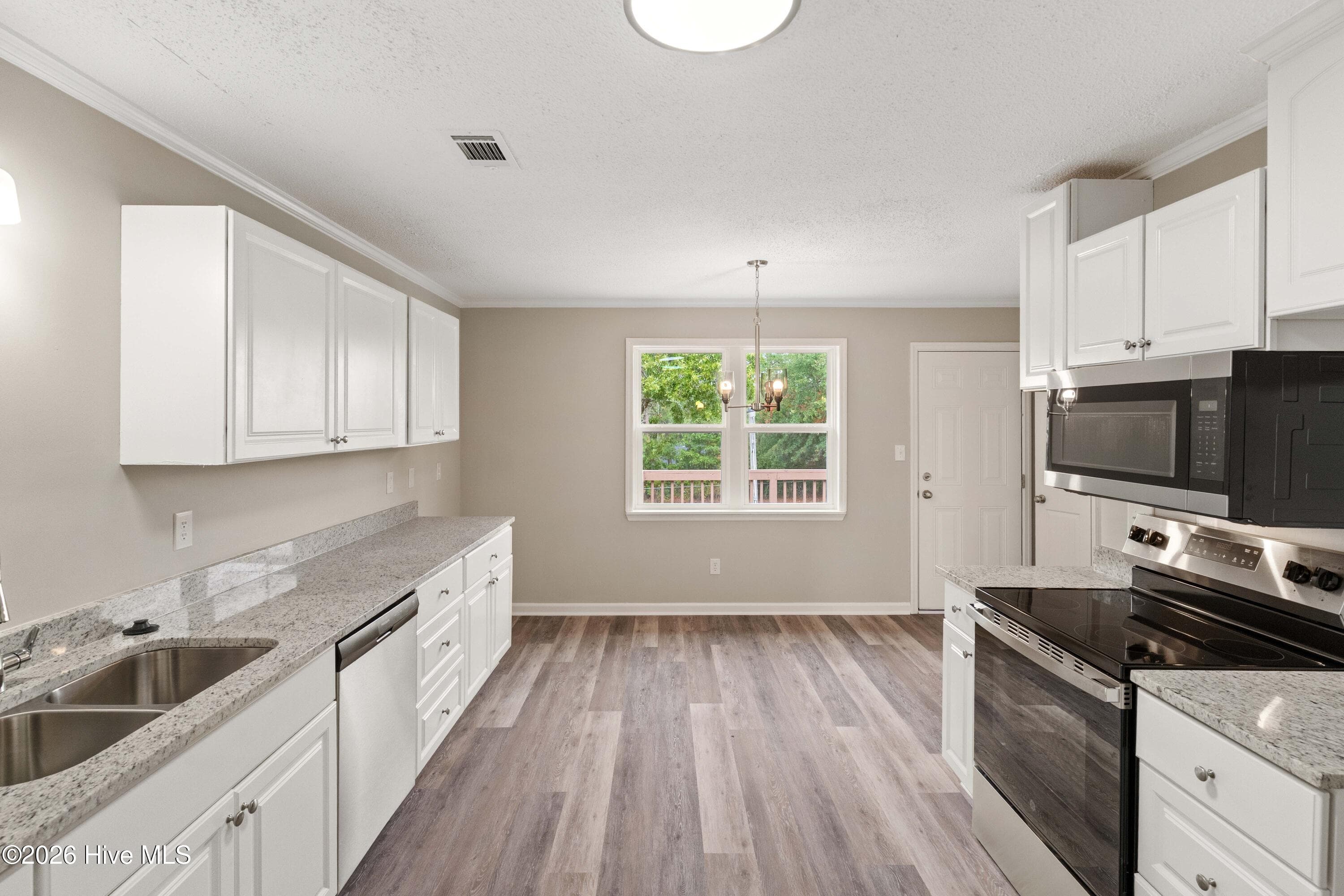 Single Family Residence at 2850 Pepperdine Drive, Hephzibah, GA 30815, photo 7 of 12