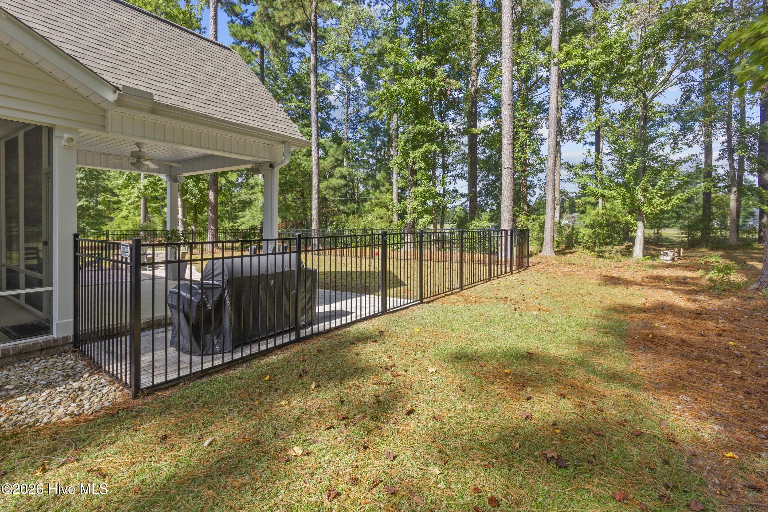 Single Family Residence at 3709 Viridian Trace, New Bern, NC 28562, photo 38 of 50