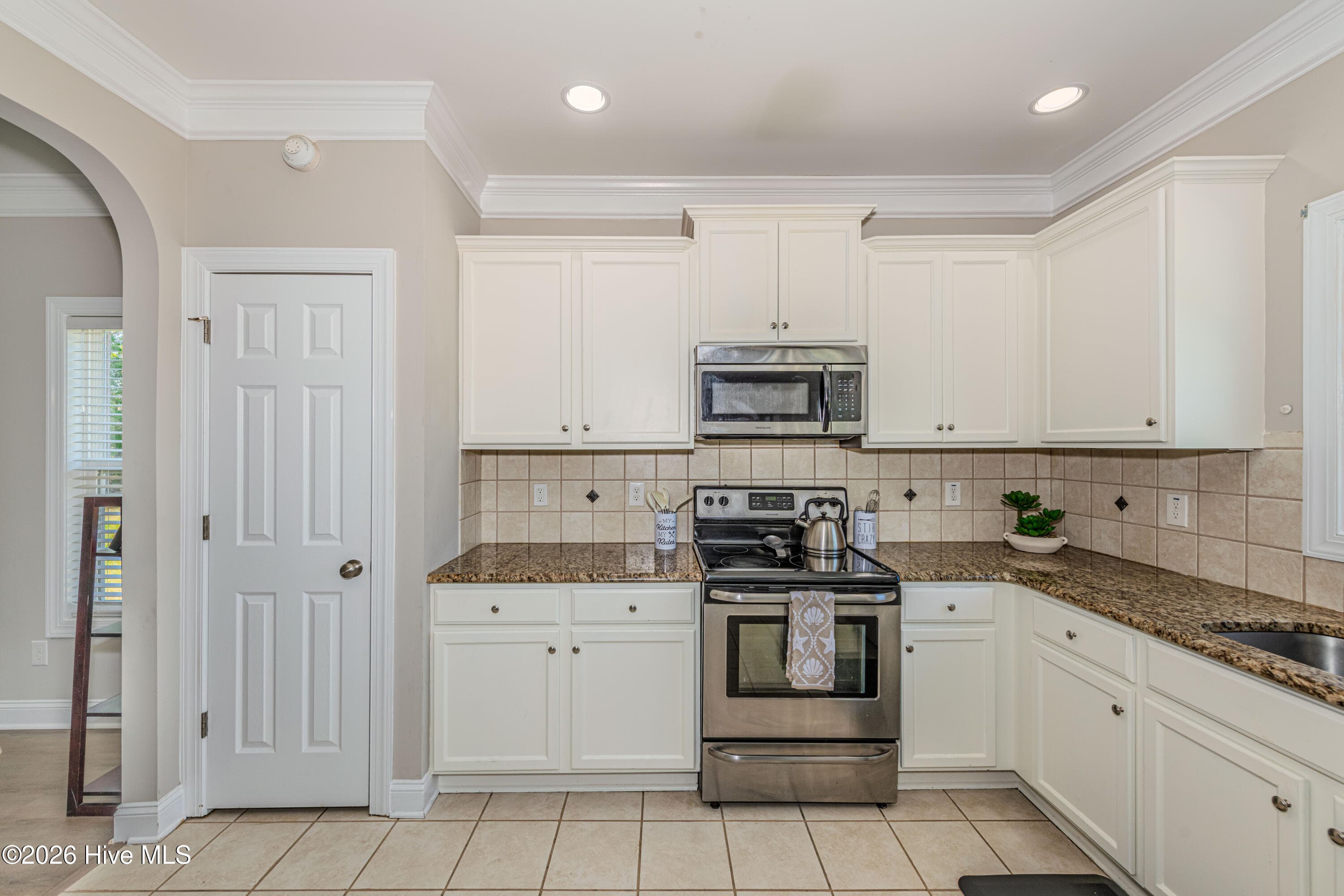 Single Family Residence at 673 Morris Landing Road, Holly Ridge, NC 28445, photo 4 of 9