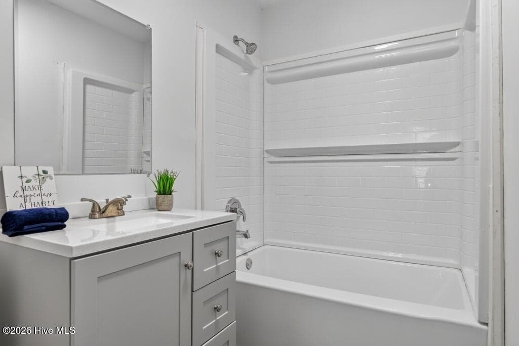 Hall Bath - 830 Clark Avenue, New Bern, NC 28560
