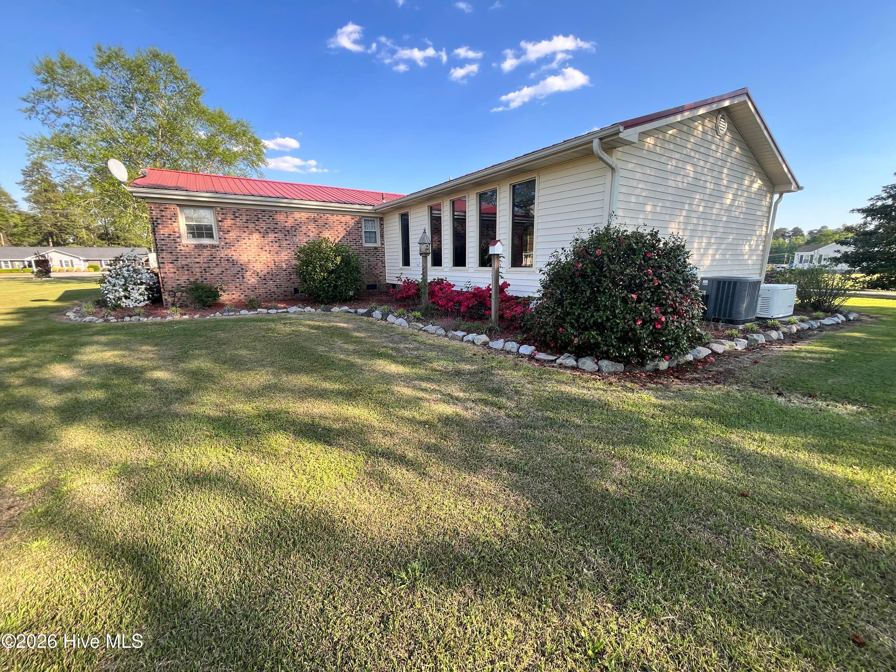 Single Family Residence at 10762 James B. White Hwy S., Whiteville, NC 28472, Whiteville, photo 13 of 22
